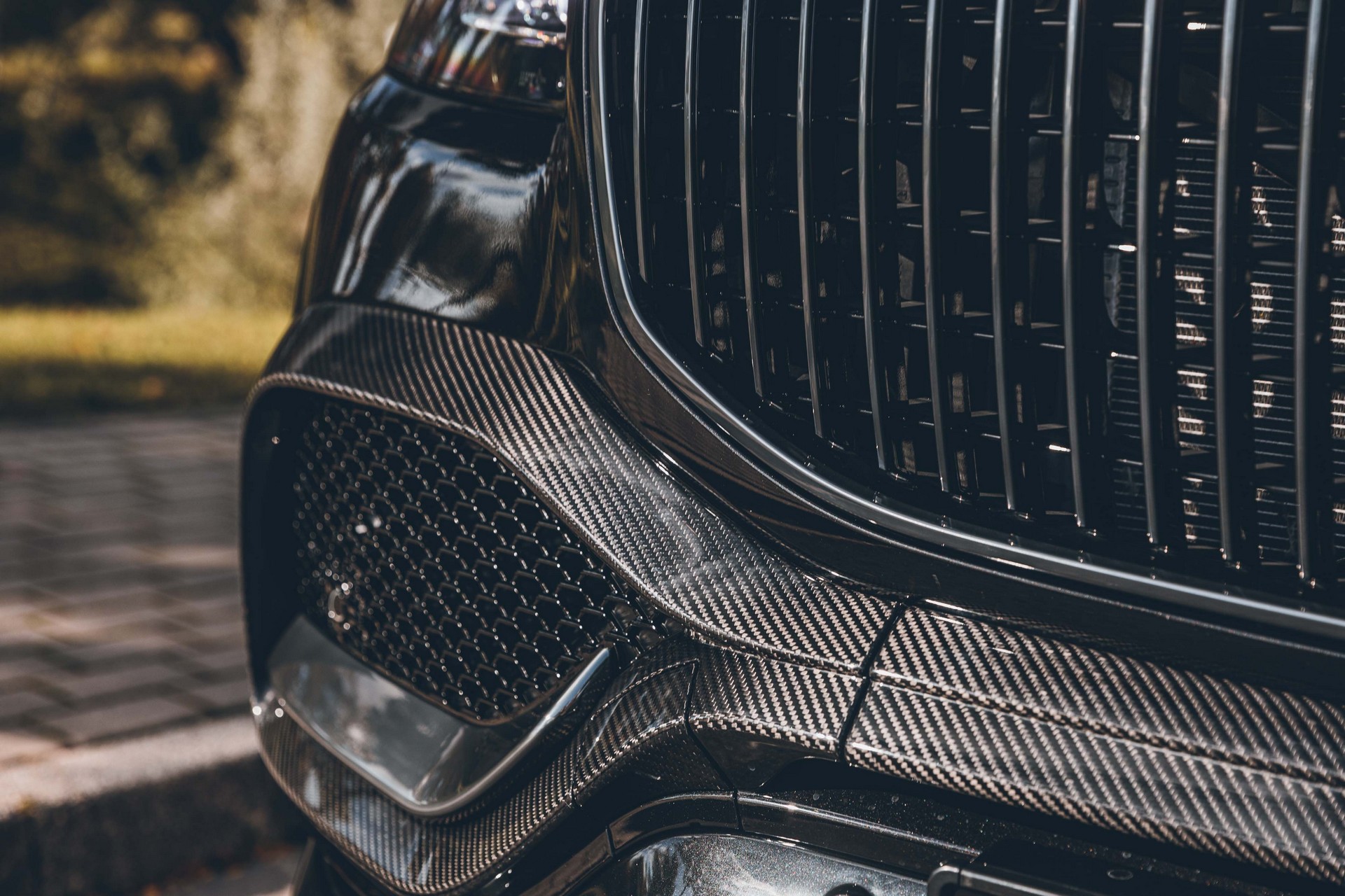 Brabus Gives The Mercedes-Maybach GLS 789 HP And An Interior Worthy Of Halloween