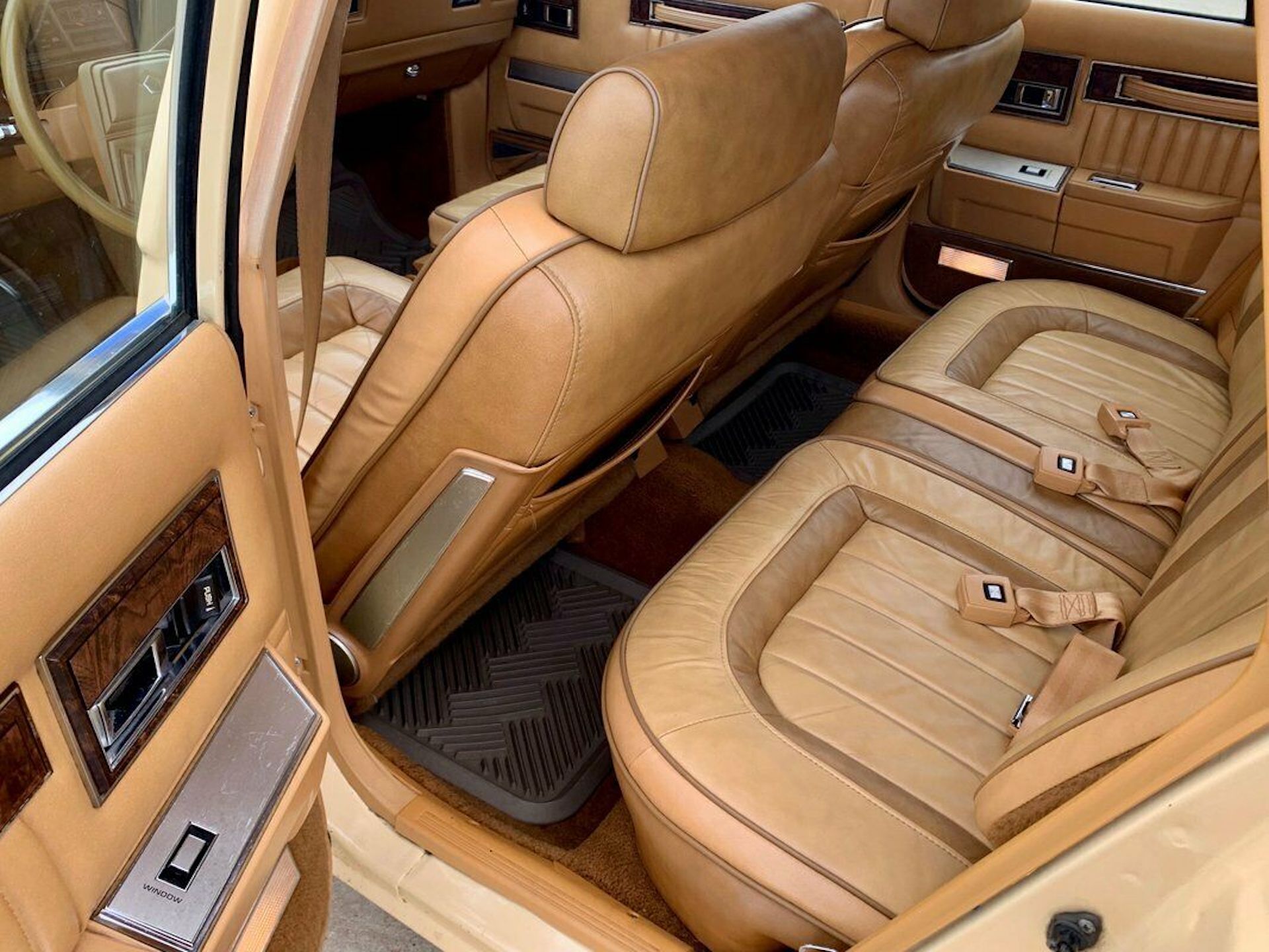 For $10,900, Will This 15k Mile 1985 Chrysler Town & Country Give You Wood?