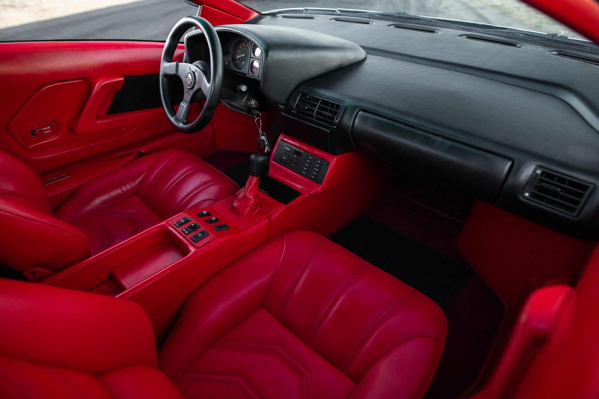 The 1988 Cizeta-Moroder V16T Is The Italian Supercar You’ve Never Heard Of