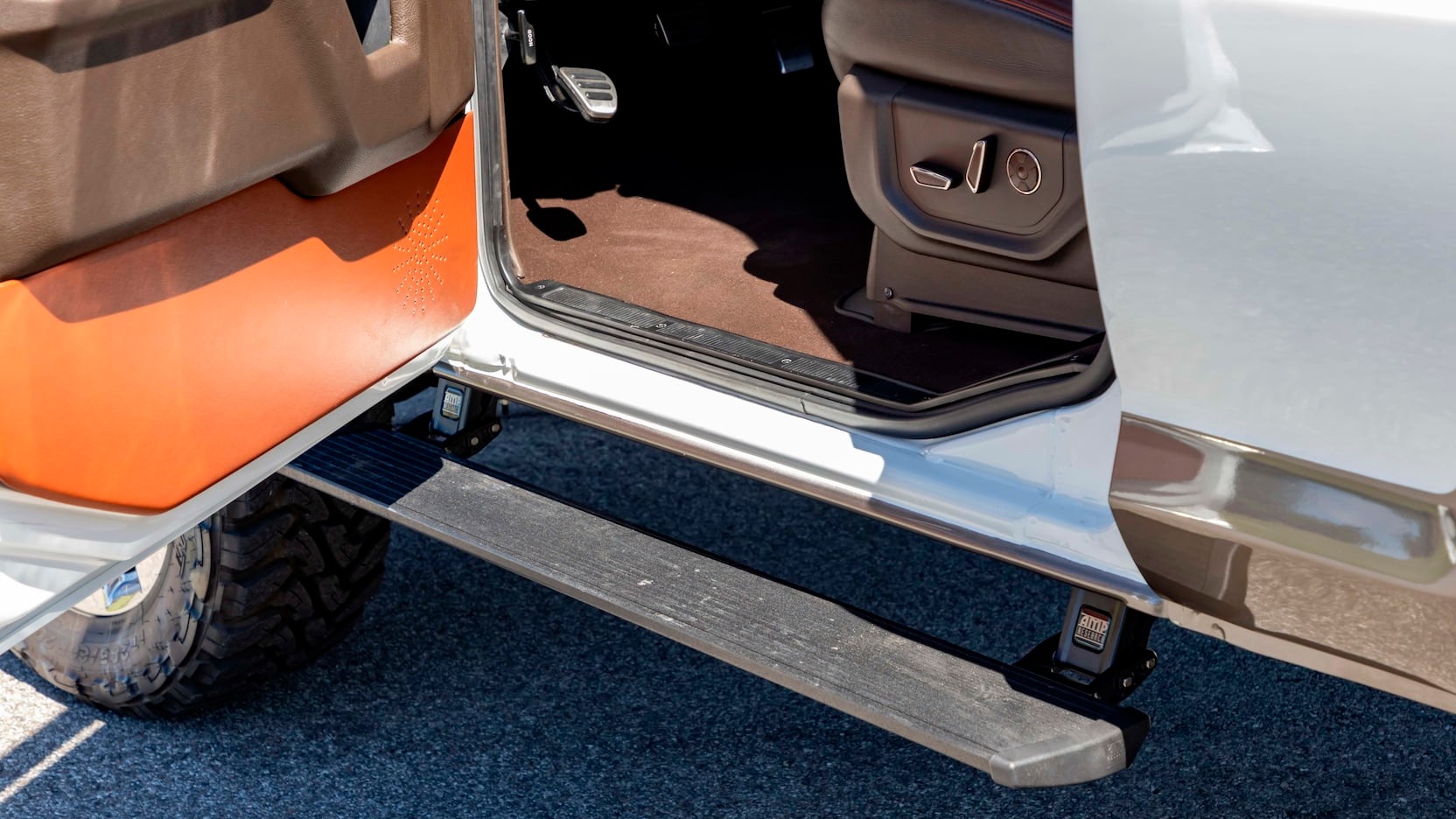 This Custom Ford Bronco Is Part Classic, Part Super Duty And All Awesome