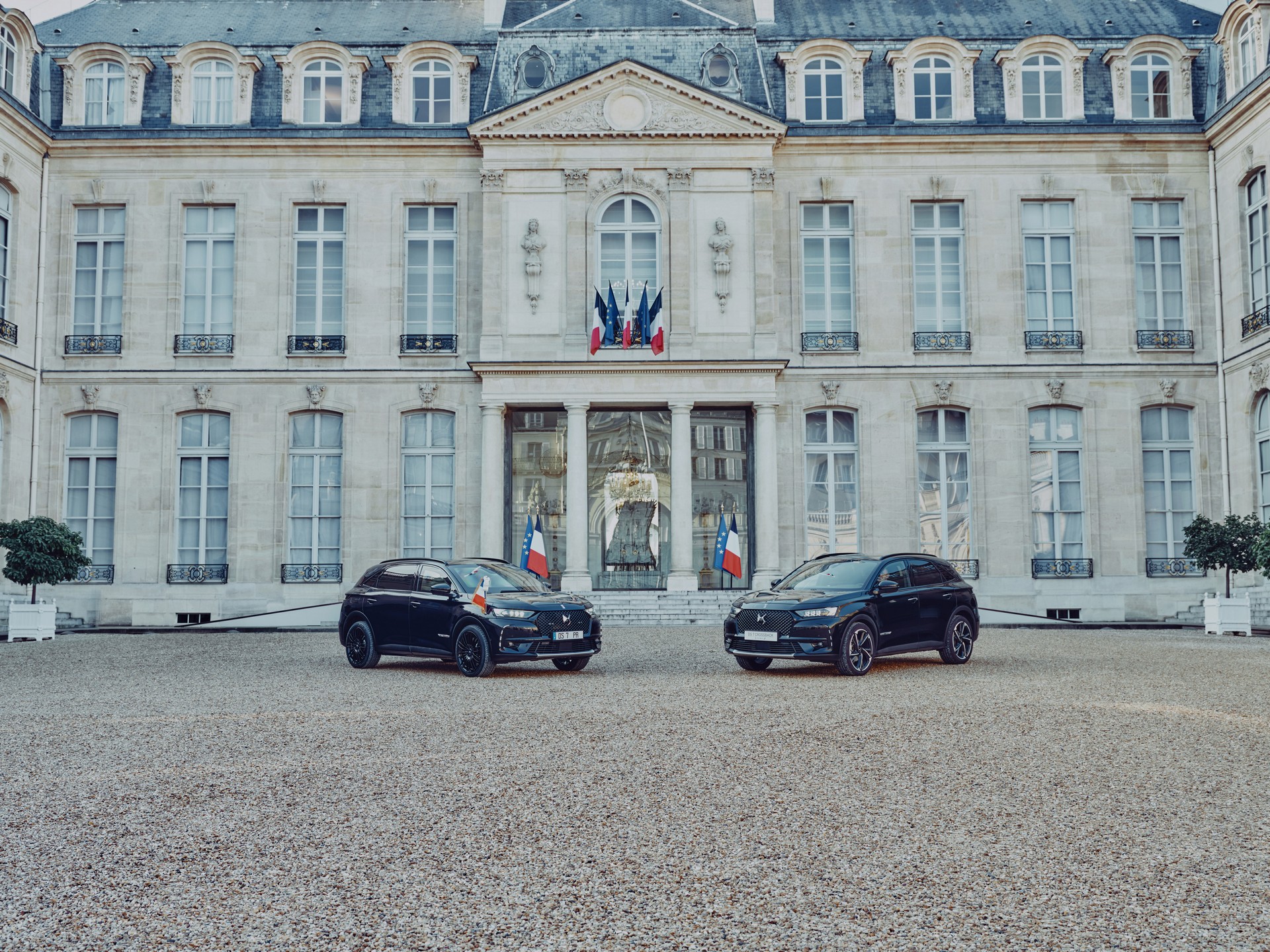 Meet France’s New Presidential Ride, The DS 7 Crossback Elysee