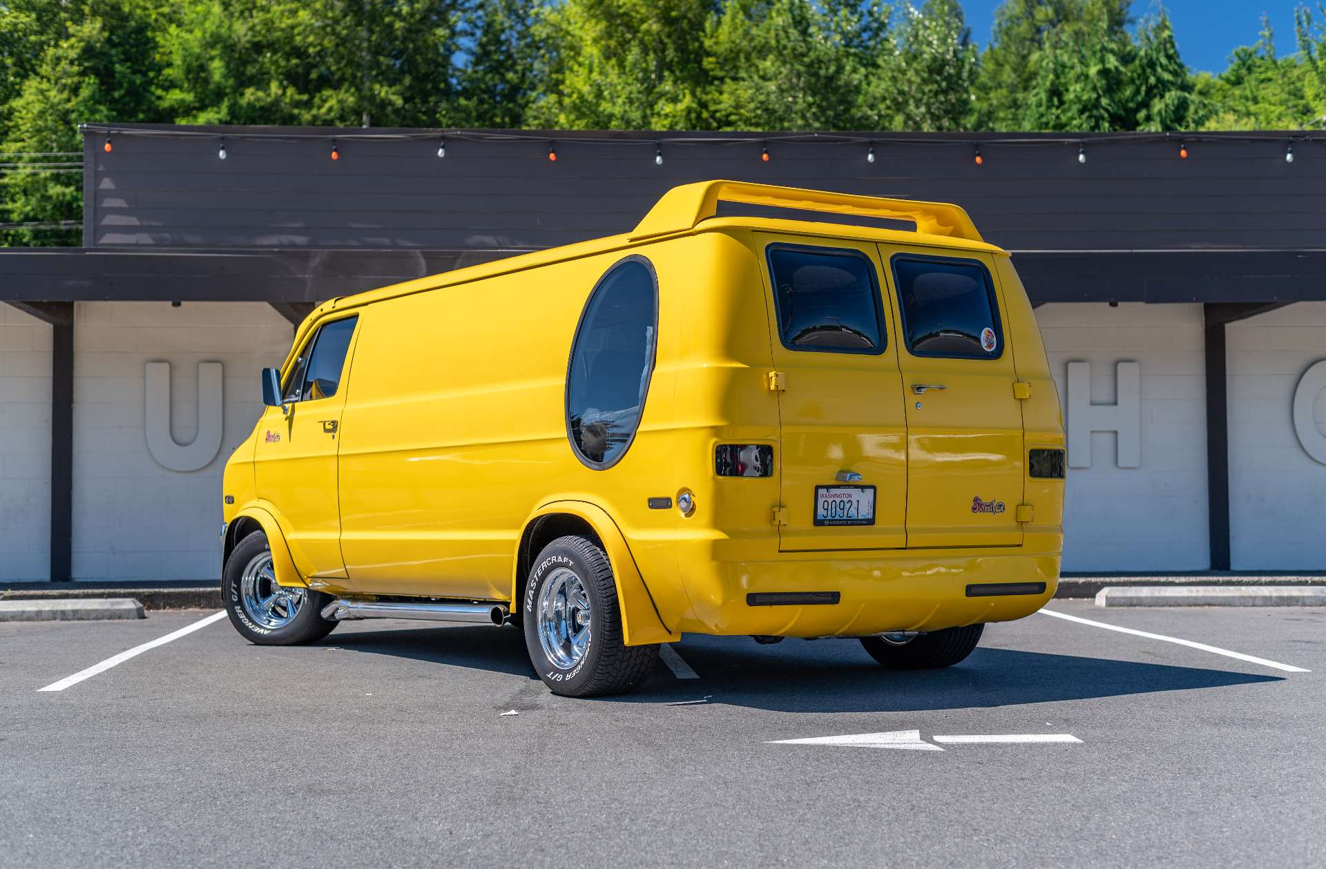 Men Of ’70s Culture, Here’s Your Chance To Own A Dodge Shag Wagon