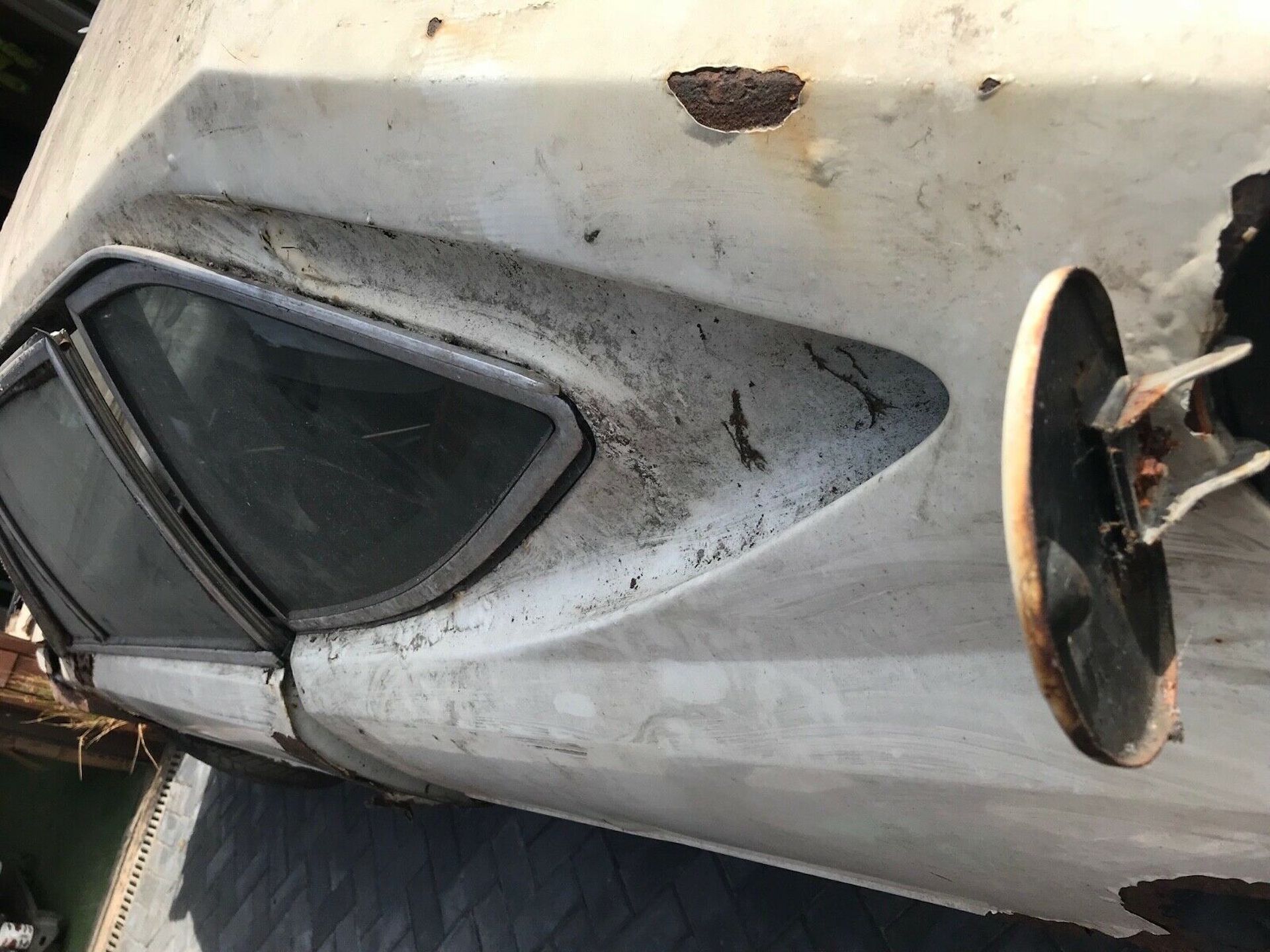 Would You Pay $20k For The World’s Rustiest (And Engine-less) Ferrari?