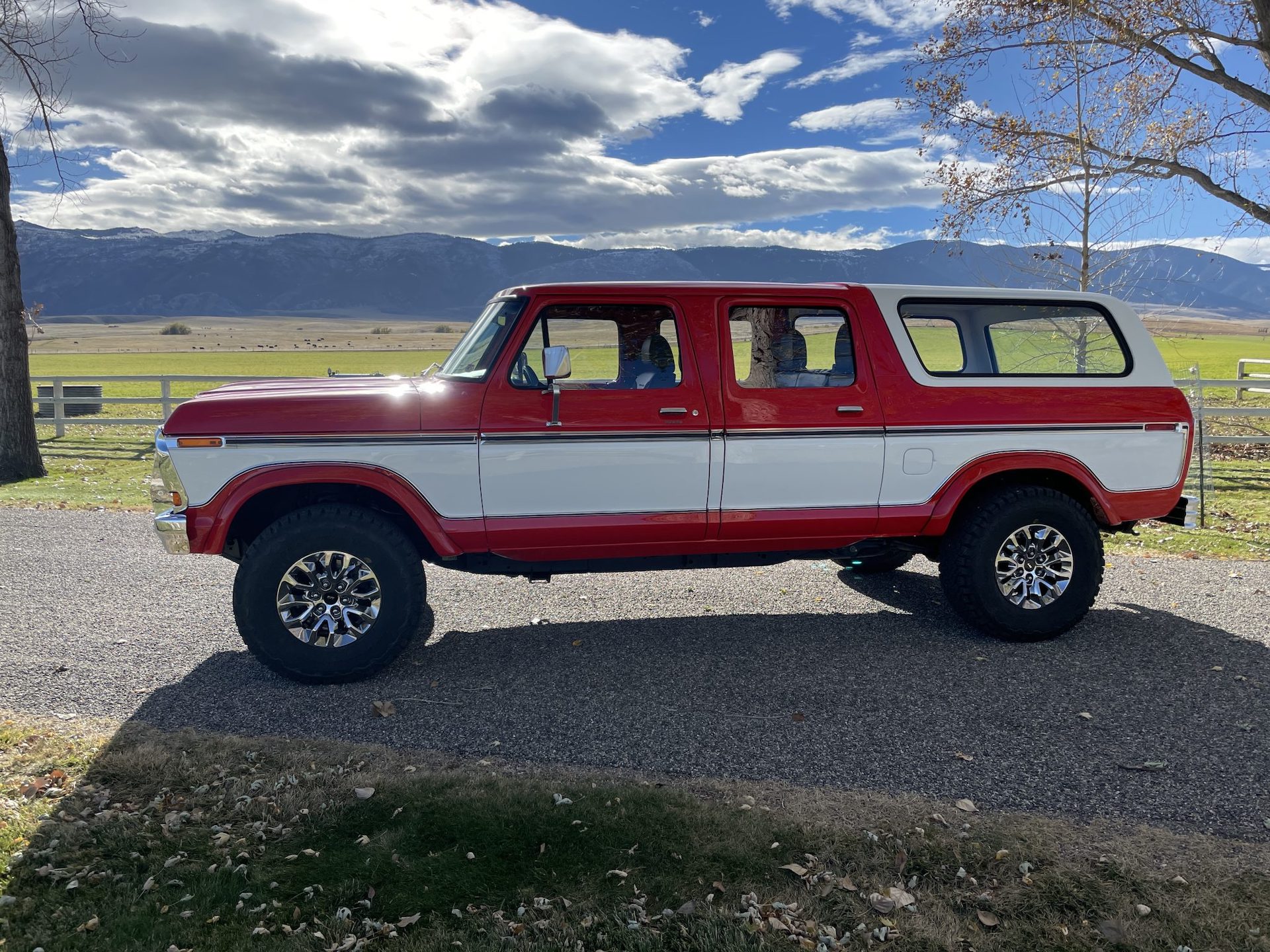 Ford F-150 SVT Raptor-Based Retro With 1970s Bronco Face Is Our Kind Of Classic Truck