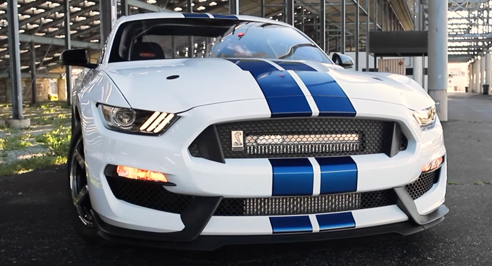 This TwinTurbo Ford Mustang Shelby GT350 Has 1,143 WHP And Runs The