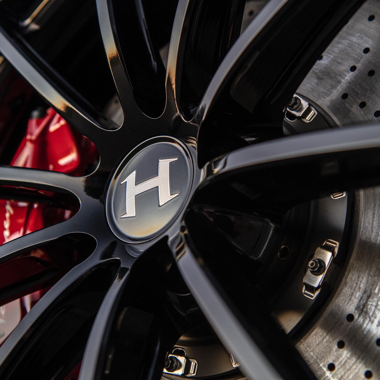 Would You Take This Silver Hennessey Venom F5 Over A Bugatti Chiron?