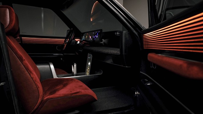 Hyundai Grandeur EV Is A Retrofuturistic Electric Concept Based On A 1980s Design