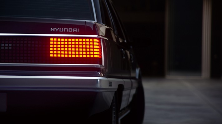 Hyundai Grandeur EV Is A Retrofuturistic Electric Concept Based On A 1980s Design