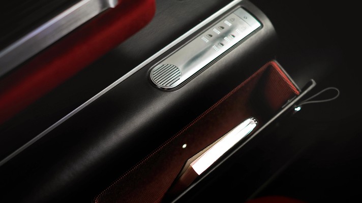 Hyundai Grandeur EV Is A Retrofuturistic Electric Concept Based On A 1980s Design