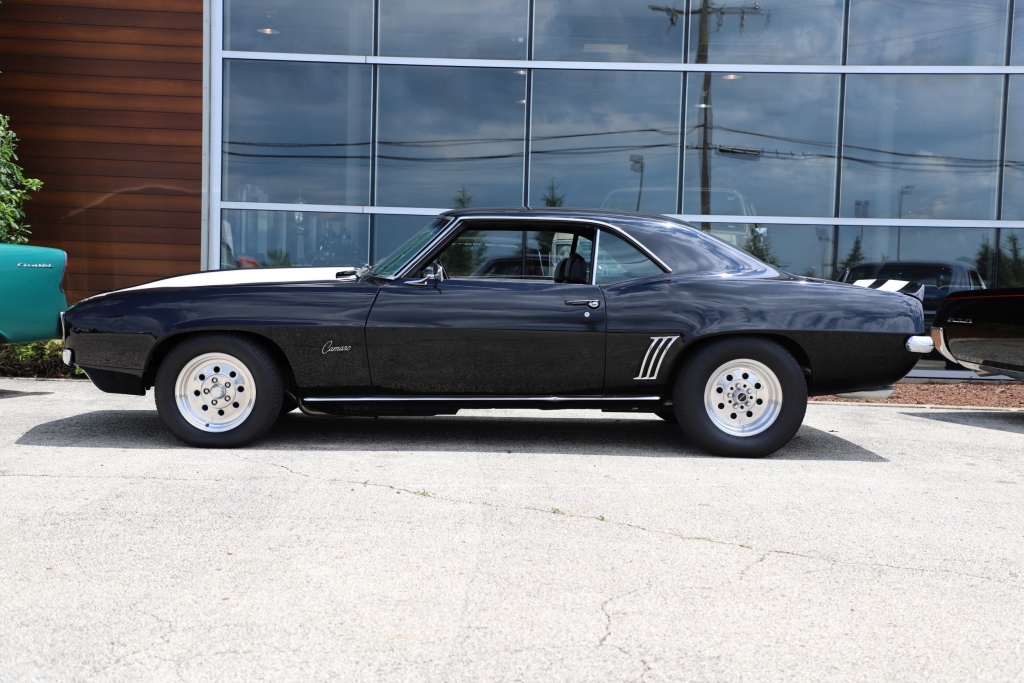 Joe Rogan’s 1969 Camaro Restomod Has An 860 HP Supercharged LSA V8