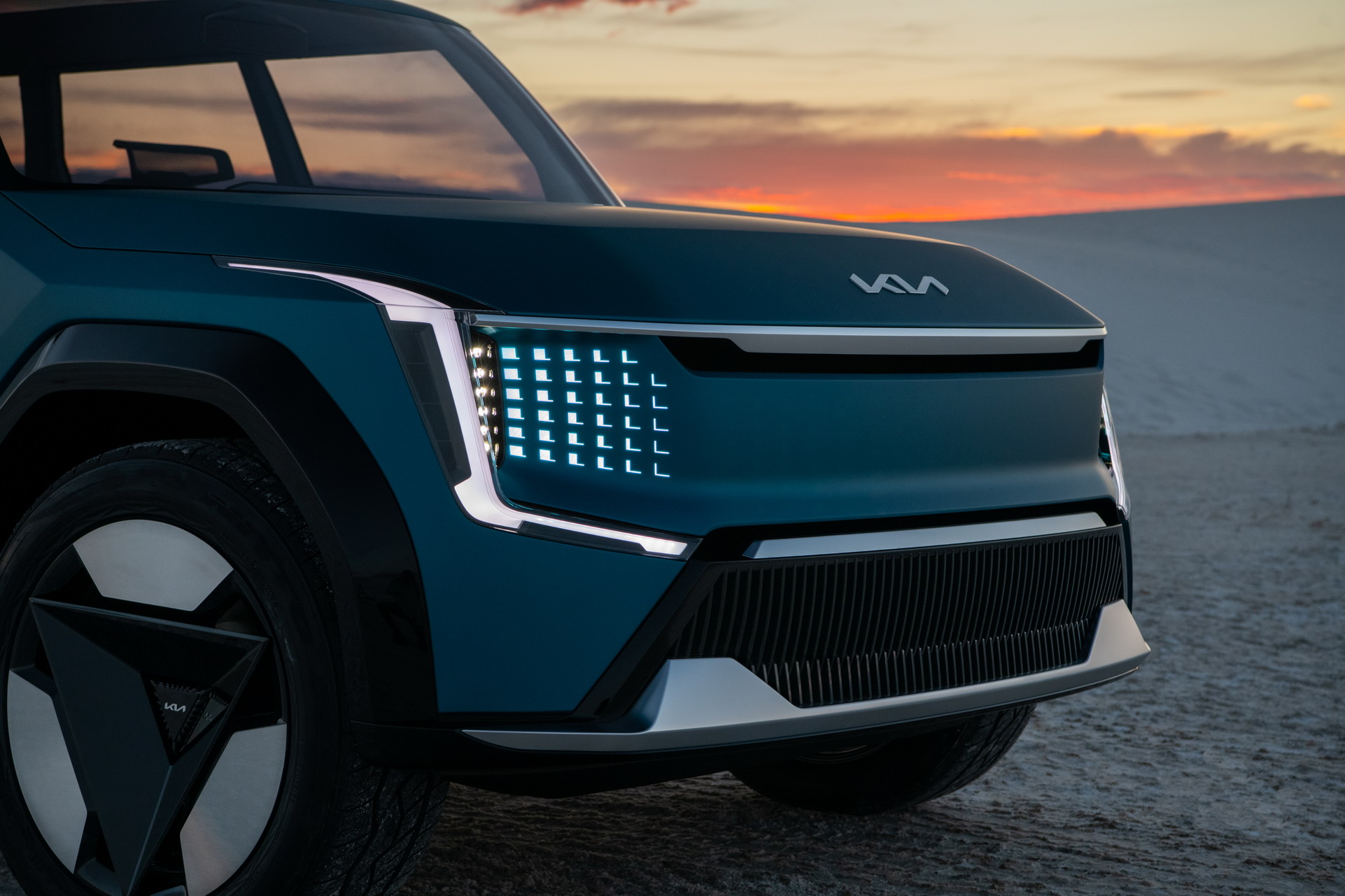 Kia EV9 Concept Prepares Us For New Electric 3-Row SUV The Size Of The Telluride