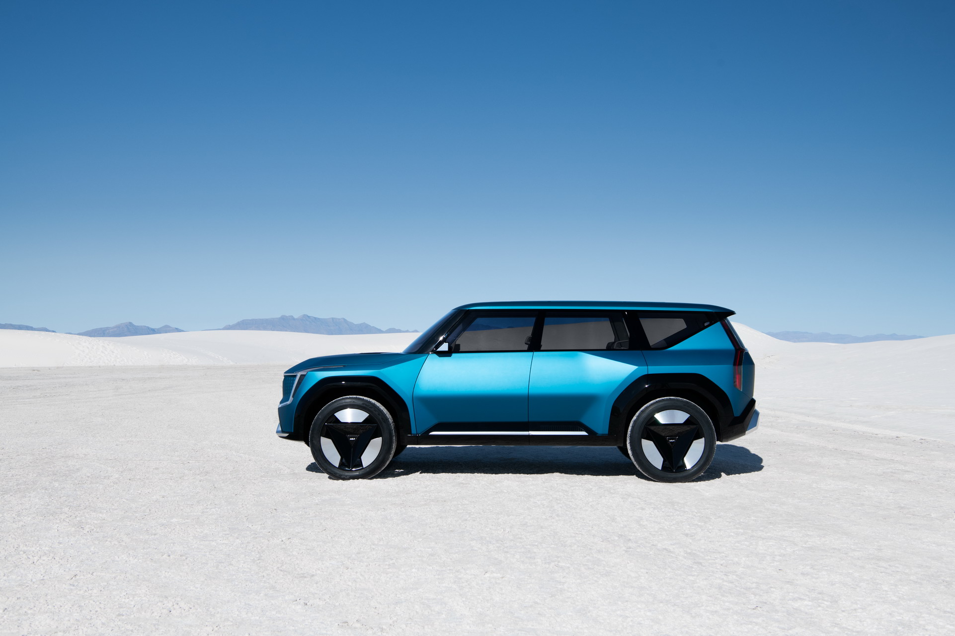 Kia EV9 Concept Prepares Us For New Electric 3-Row SUV The Size Of The Telluride
