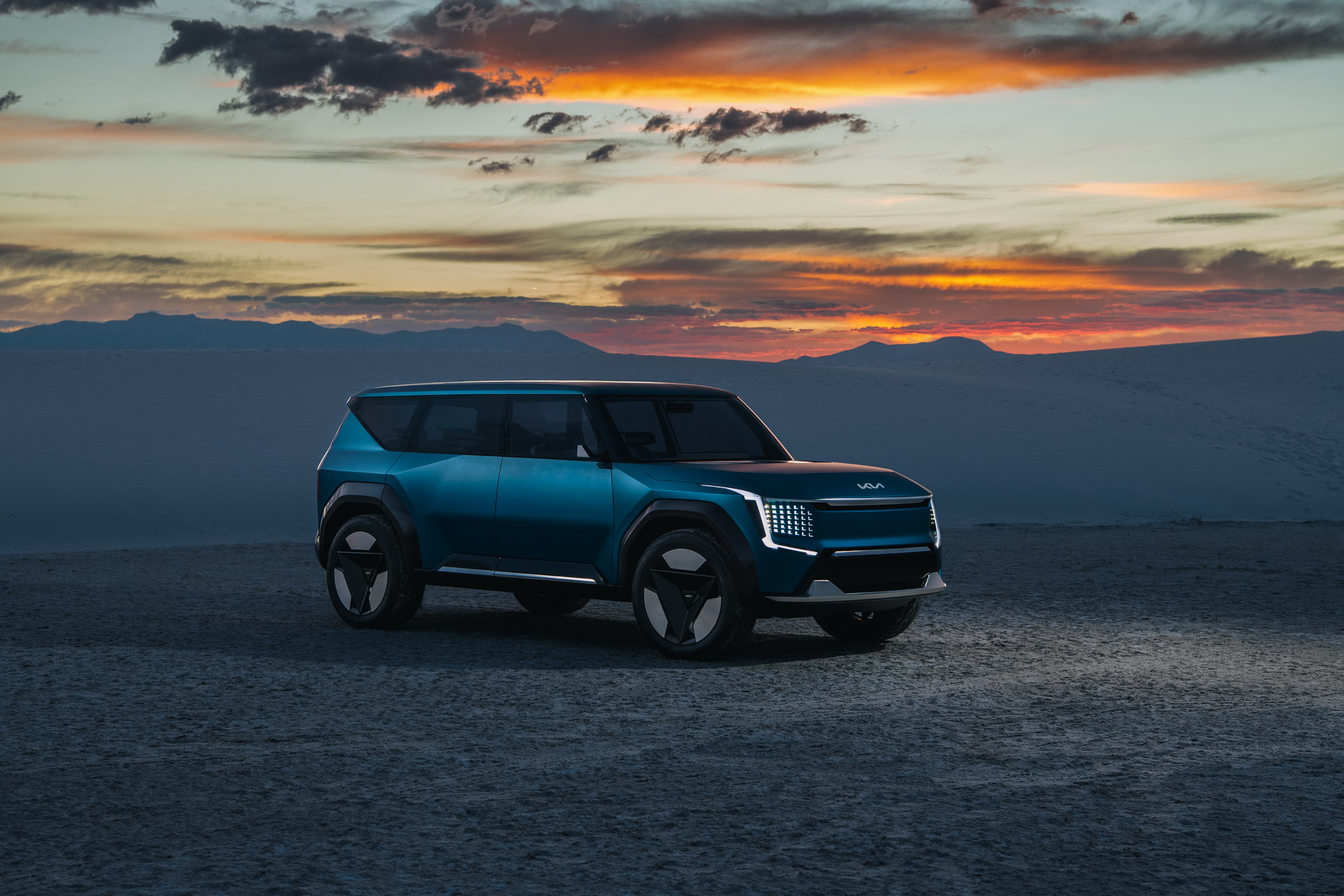 Kia EV9 Concept Prepares Us For New Electric 3-Row SUV The Size Of The Telluride