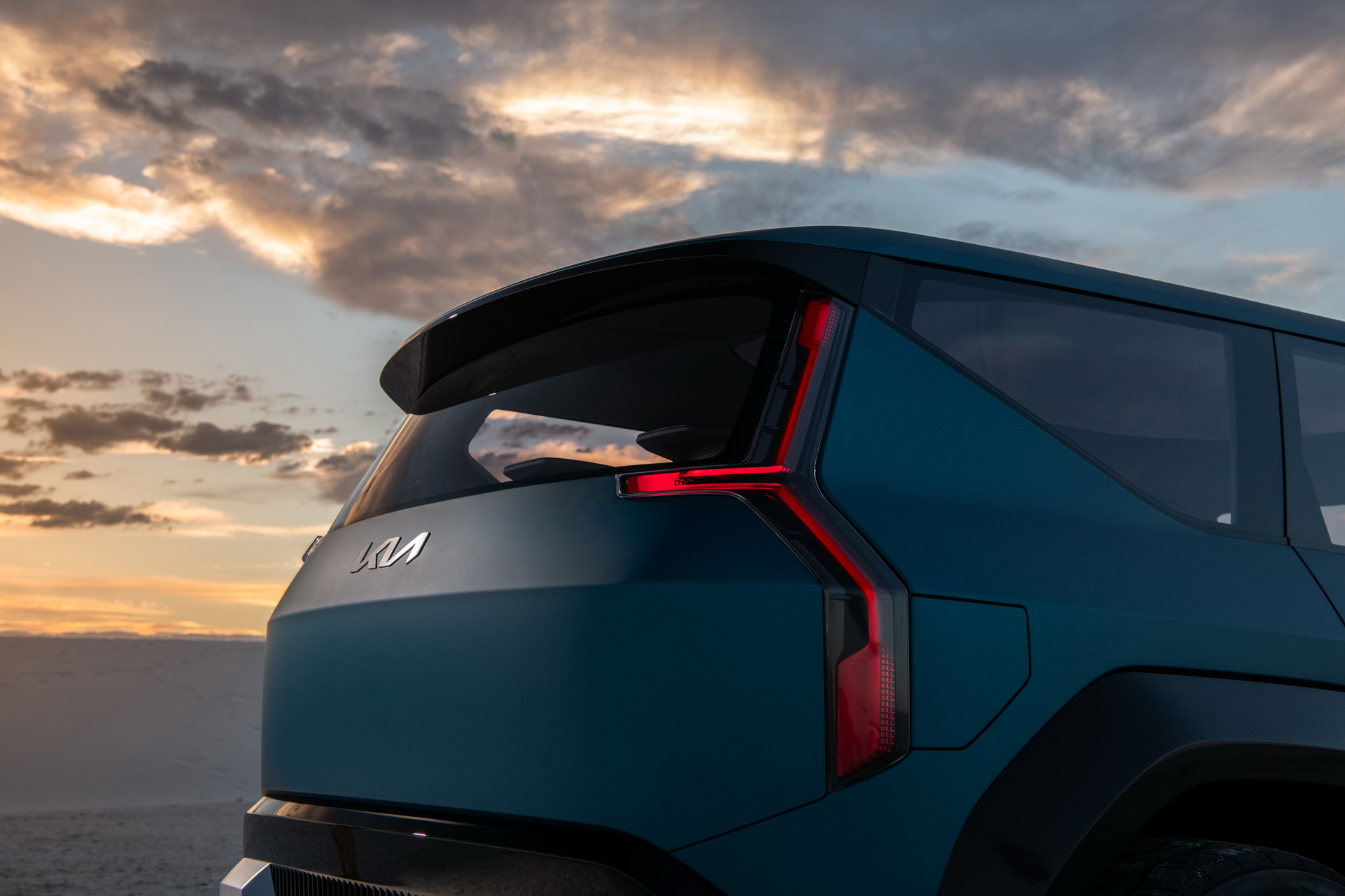 Kia EV9 Concept Prepares Us For New Electric 3-Row SUV The Size Of The Telluride