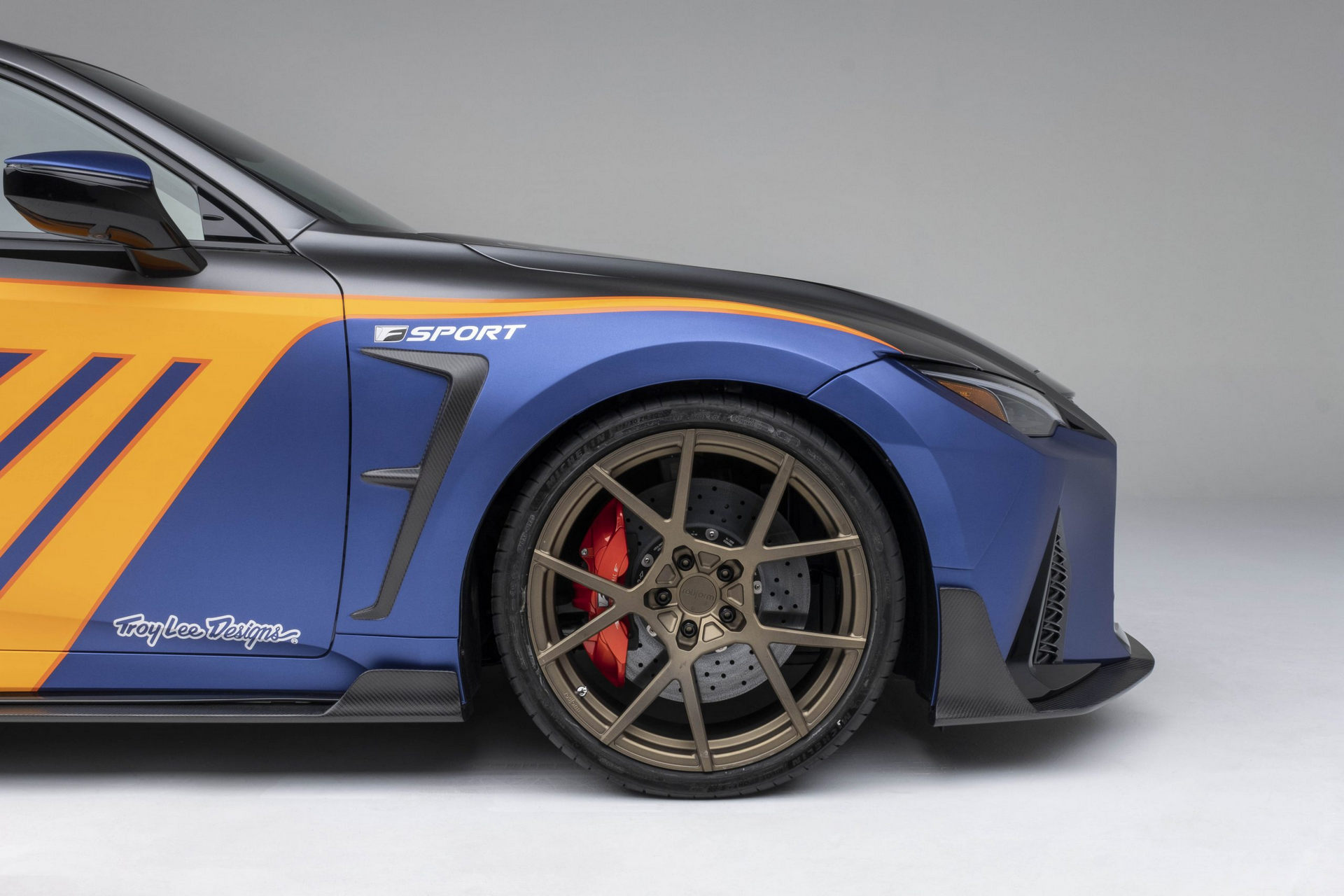 Lexus Showcases Custom IS 500 And IS 350 F Sport At SEMA