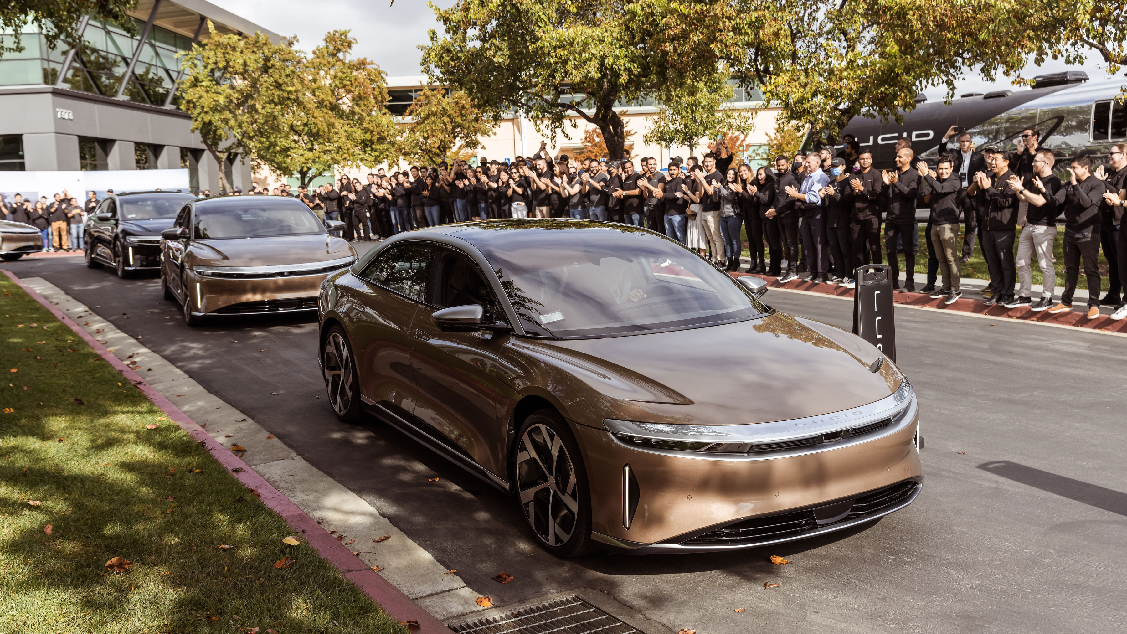 Lucid Makes The Very First Customer Deliveries Of The All-Electric Air