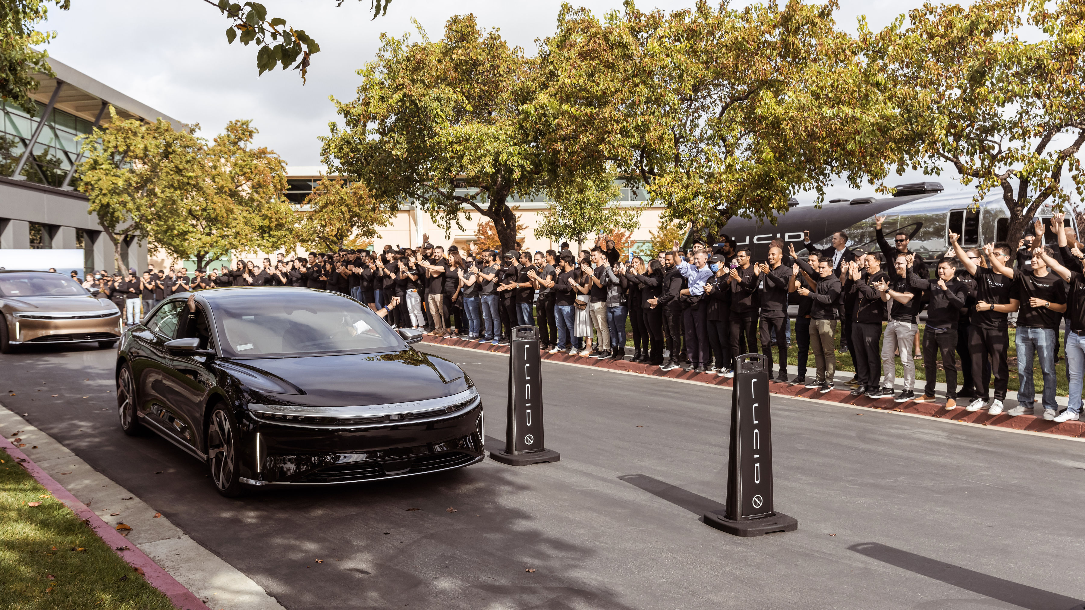 Lucid Makes The Very First Customer Deliveries Of The All-Electric Air