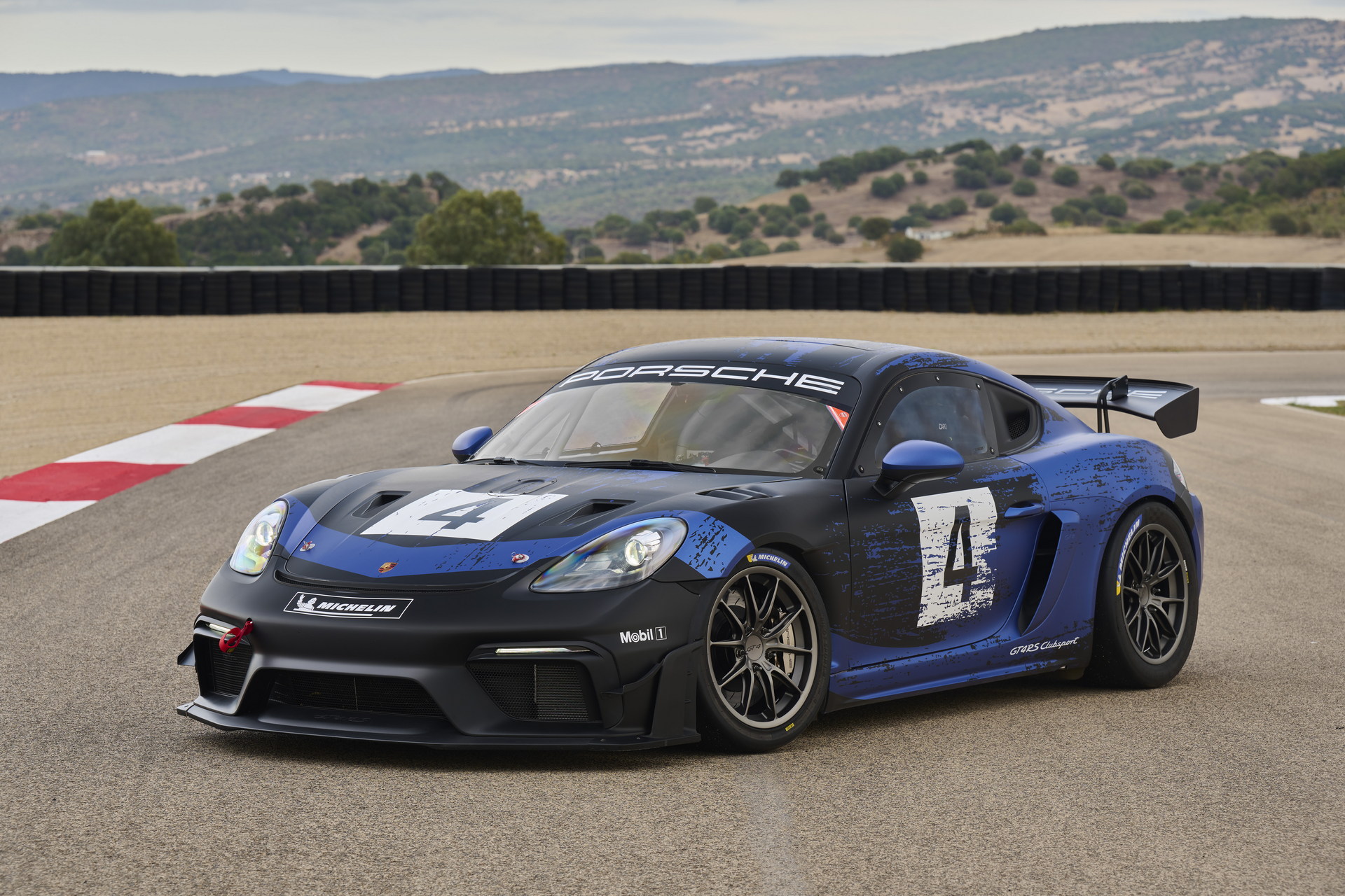 The 2022 Porsche 718 Cayman GT4 RS Clubsport Is A $229k Toy Reserved For The Track