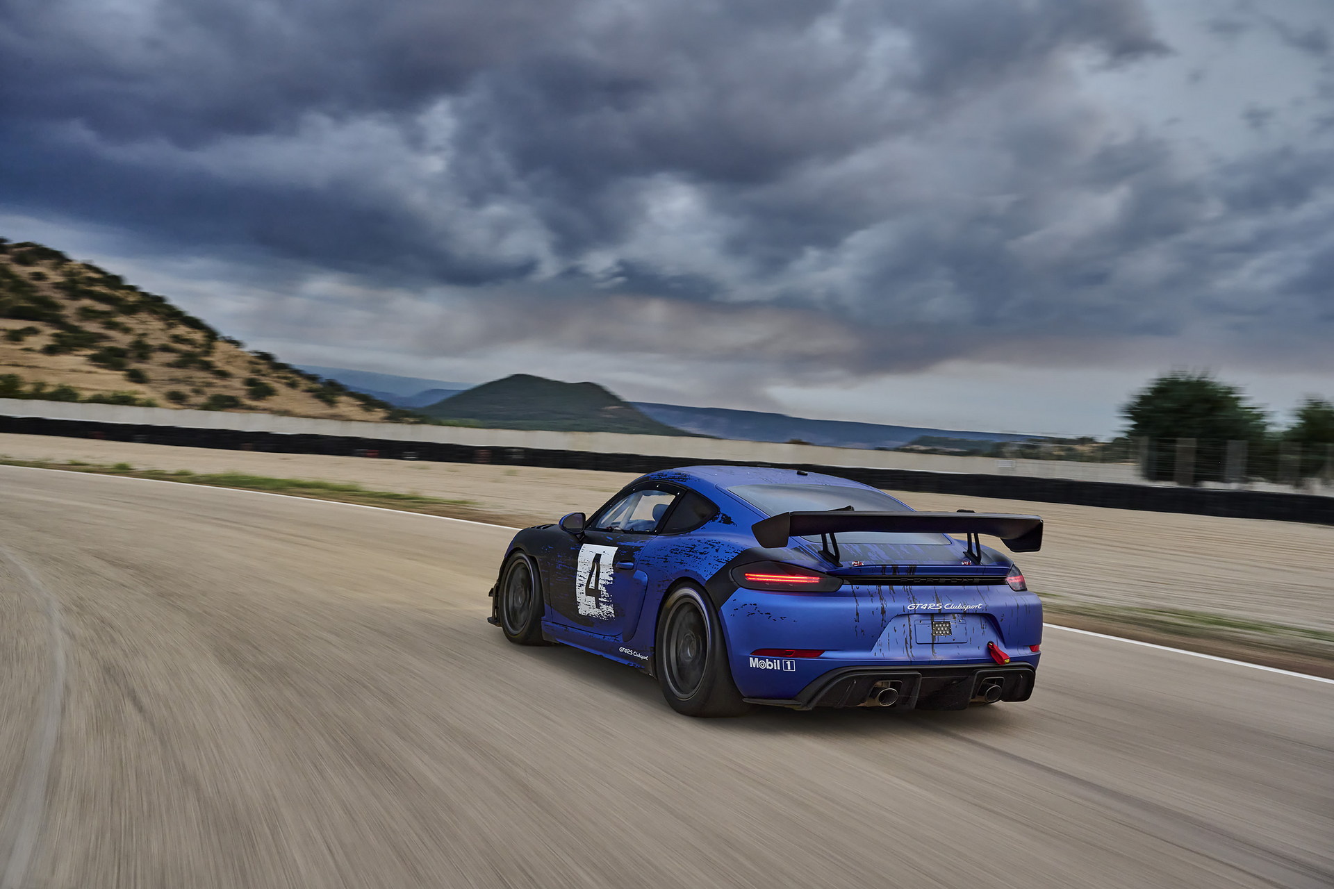 The 2022 Porsche 718 Cayman GT4 RS Clubsport Is A $229k Toy Reserved For The Track