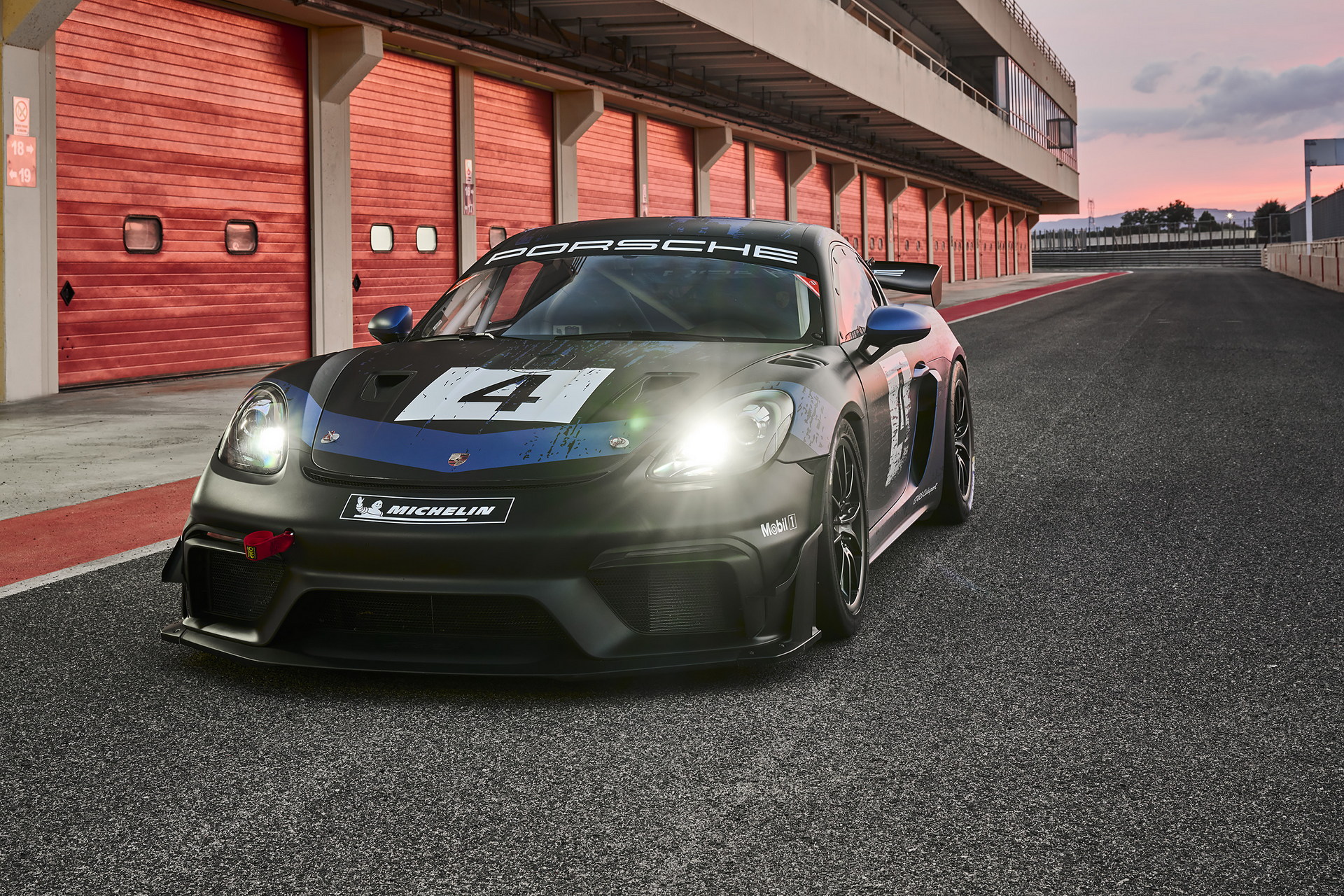 The 2022 Porsche 718 Cayman GT4 RS Clubsport Is A $229k Toy Reserved For The Track