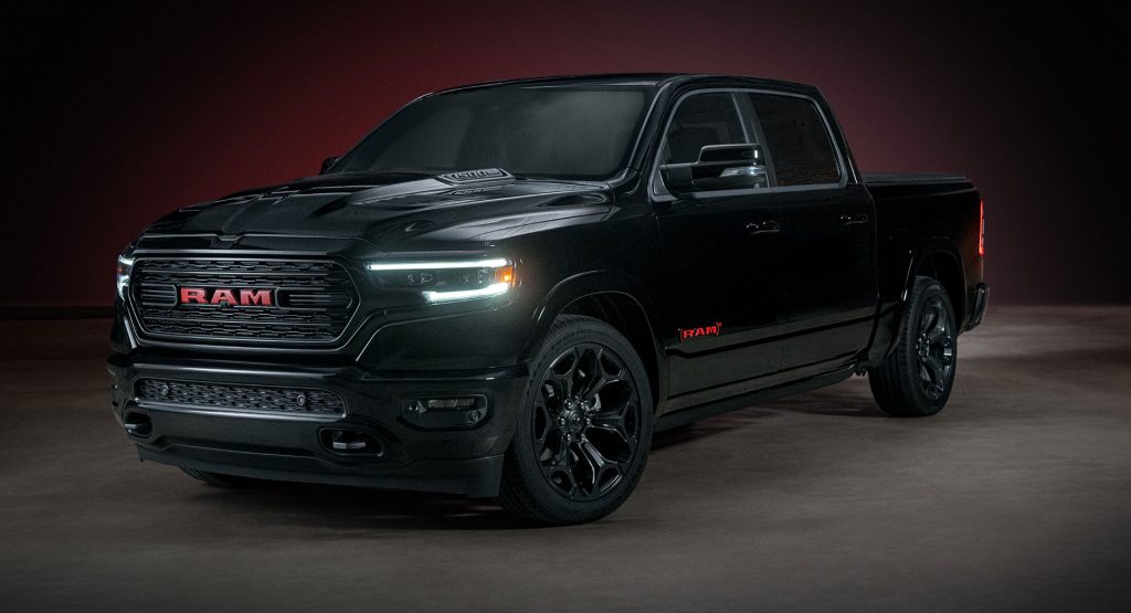  Ram 1500 (RAM)RED Edition Will Pull Santa’s Sleigh At Macy’s Thanksgiving Day Parade
