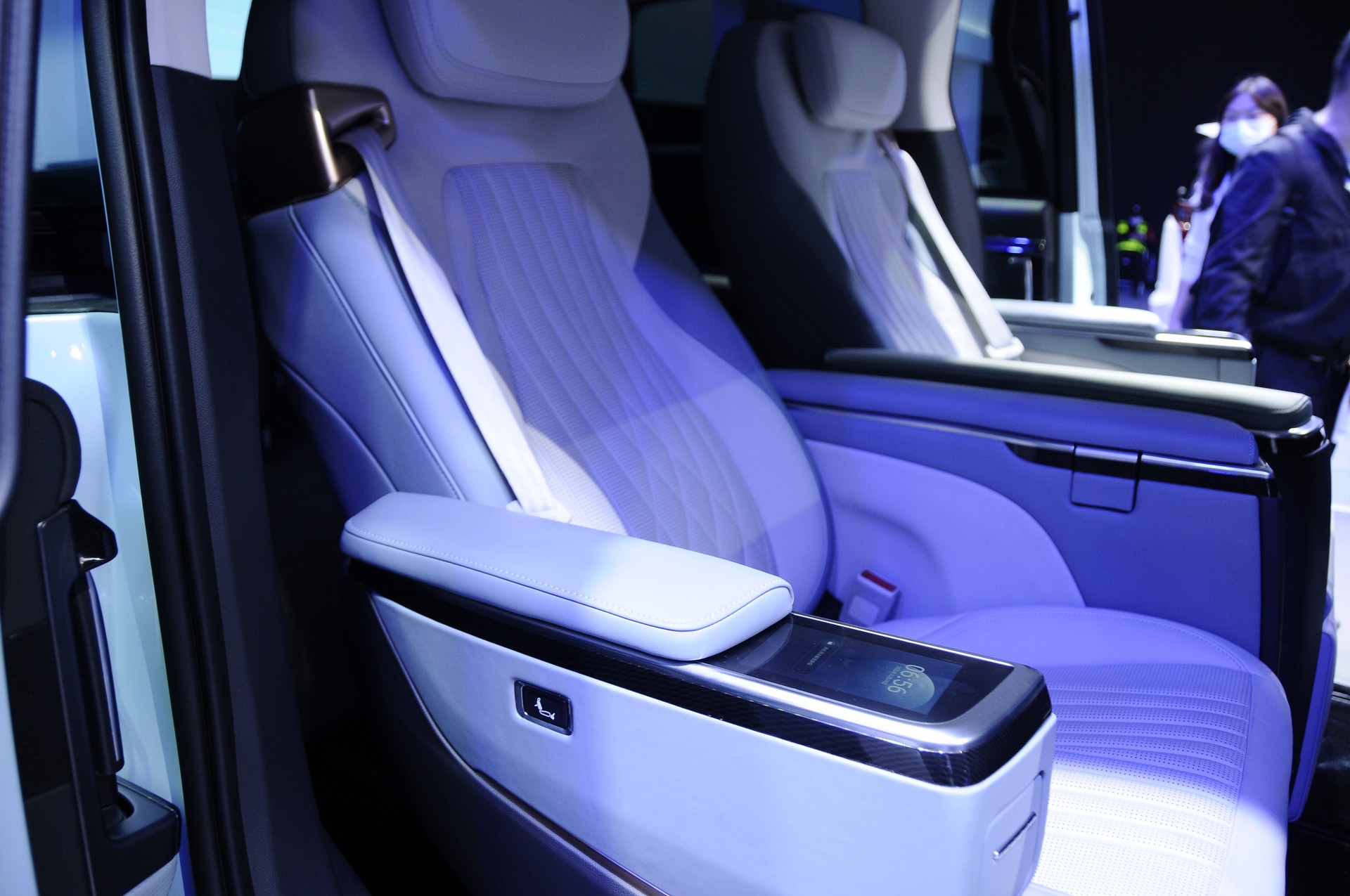 SAIC’s Maxus Mifa 9 Is A Luxury Electric Van With Six Power Seats And 10 Displays