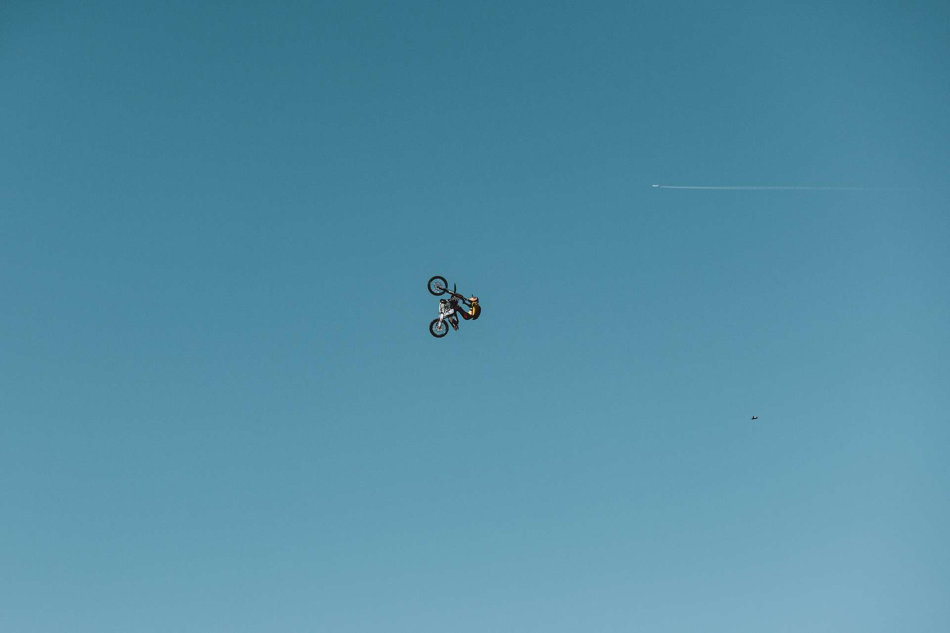 Watch This Daredevil Jump His Motorcycle Off A 443-Foot Cliff