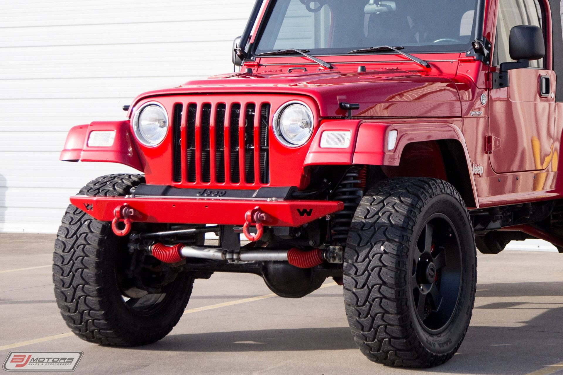 Forget The RAM SRT-10, Someone Made A Jeep Wrangler SRT-10 With A Viper’s V10