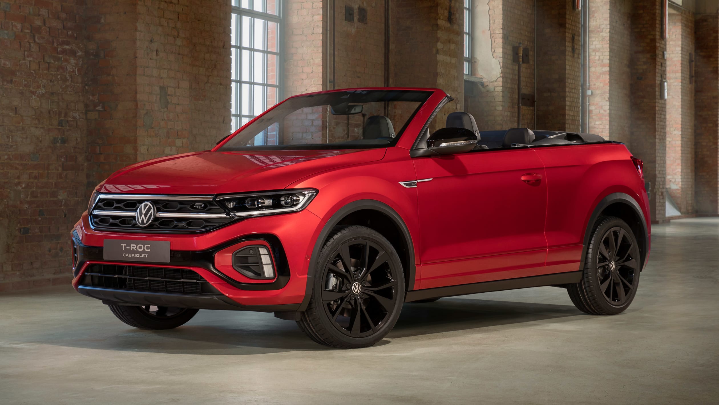 2022 Volkswagen T-Roc Comes With Tweaked Looks, Familiar Engines