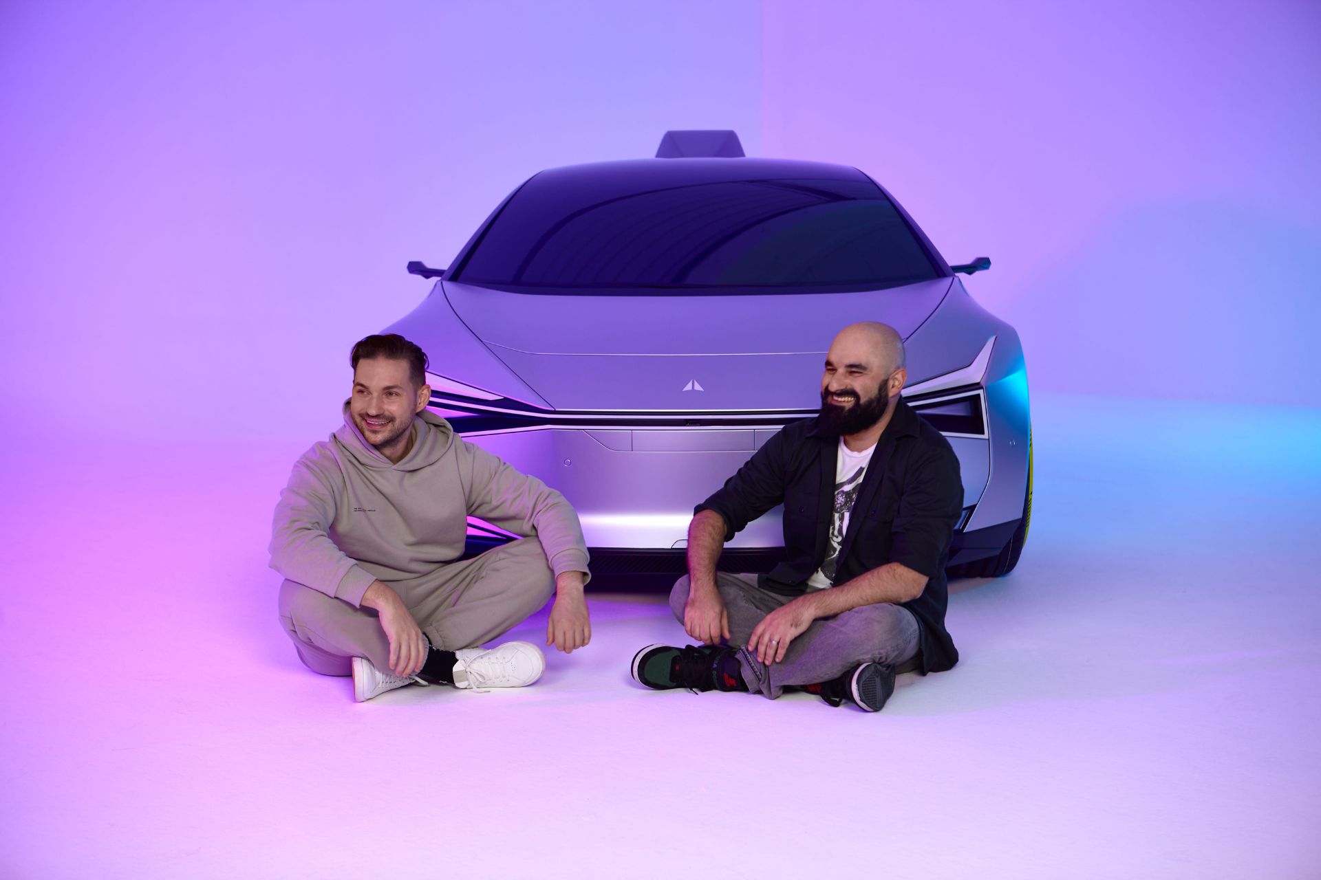 WayRay Holograktor Is A Ride-Hailing Car For The Metaverse Which Can Be Driven Remotely
