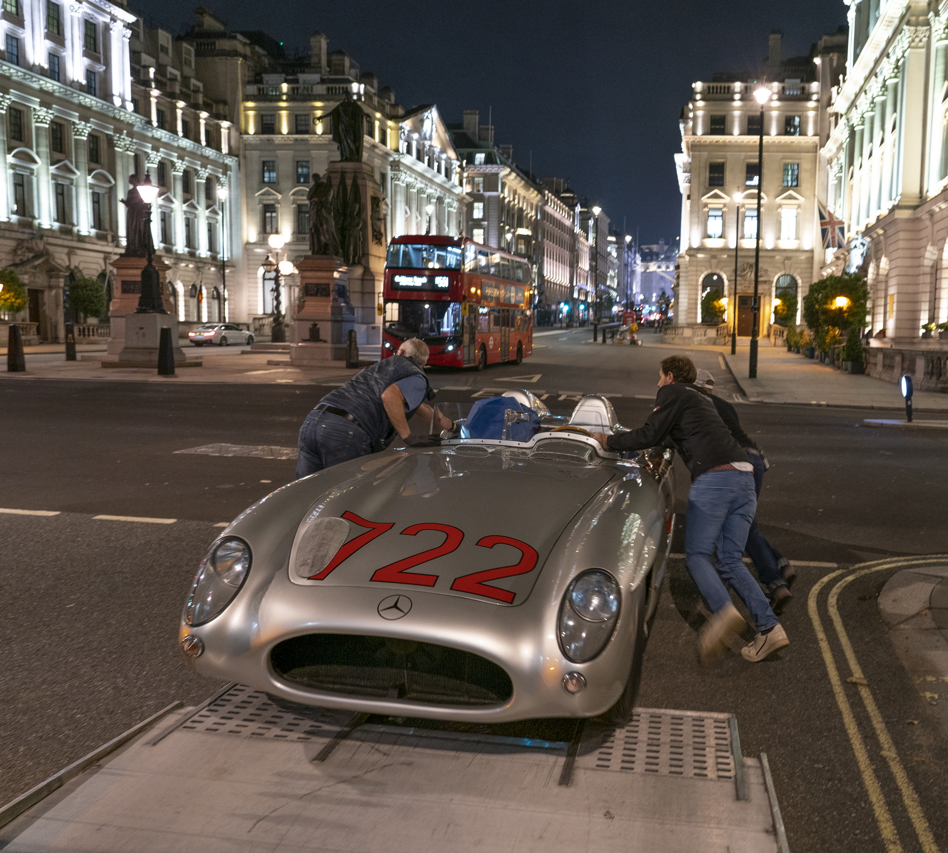Mercedes Takes Stirling Moss’ 300 SLR For One Last Drive Before Parking It In Its Museum