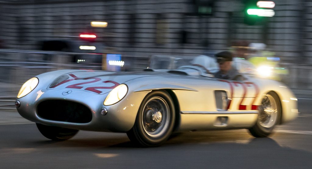  Mercedes Takes Stirling Moss’ 300 SLR For One Last Drive Before Parking It In Its Museum