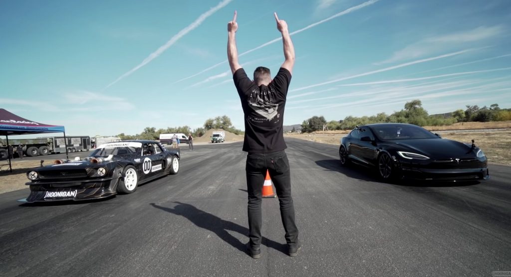  The Hoonicorn Finally Takes On The Tesla Model S Plaid