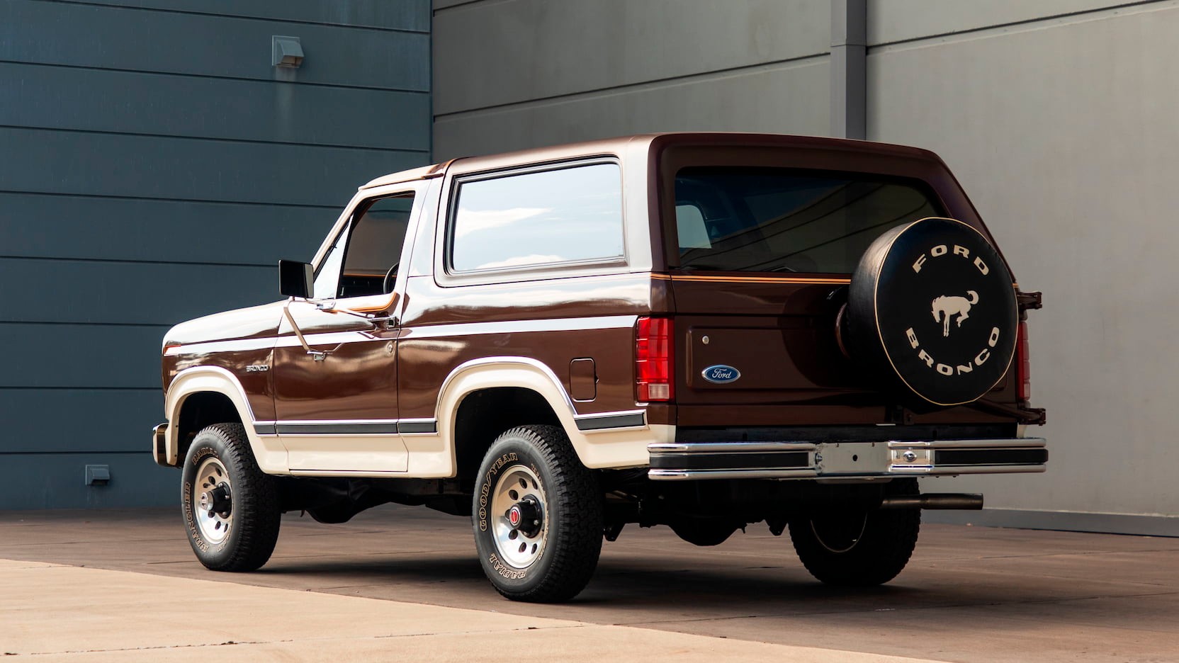 This 3,500 Mile 1982 Ford Bronco Could Sell For Twice As Much As The New Model