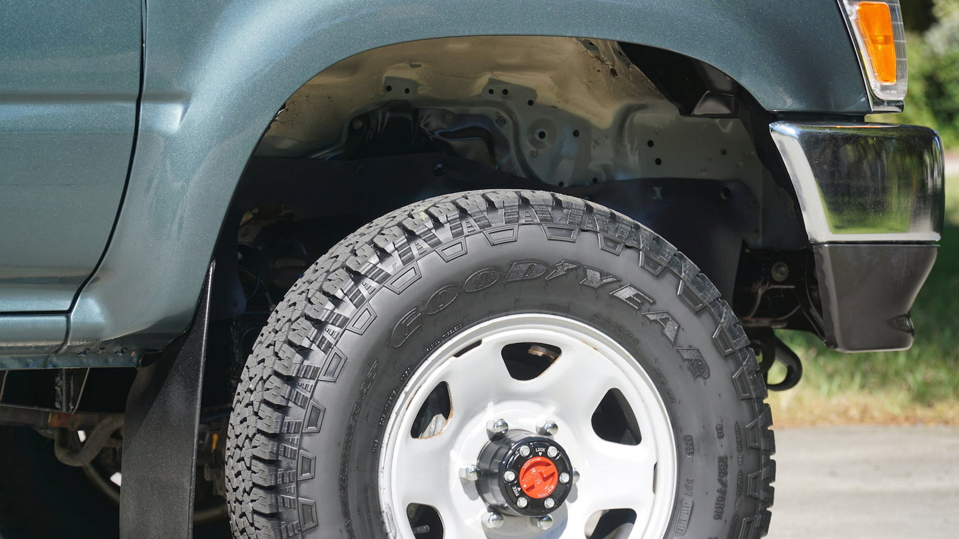 Amazing 1993 Toyota Pickup Barn Find With 93 Miles Could Fetch Some Serious Money