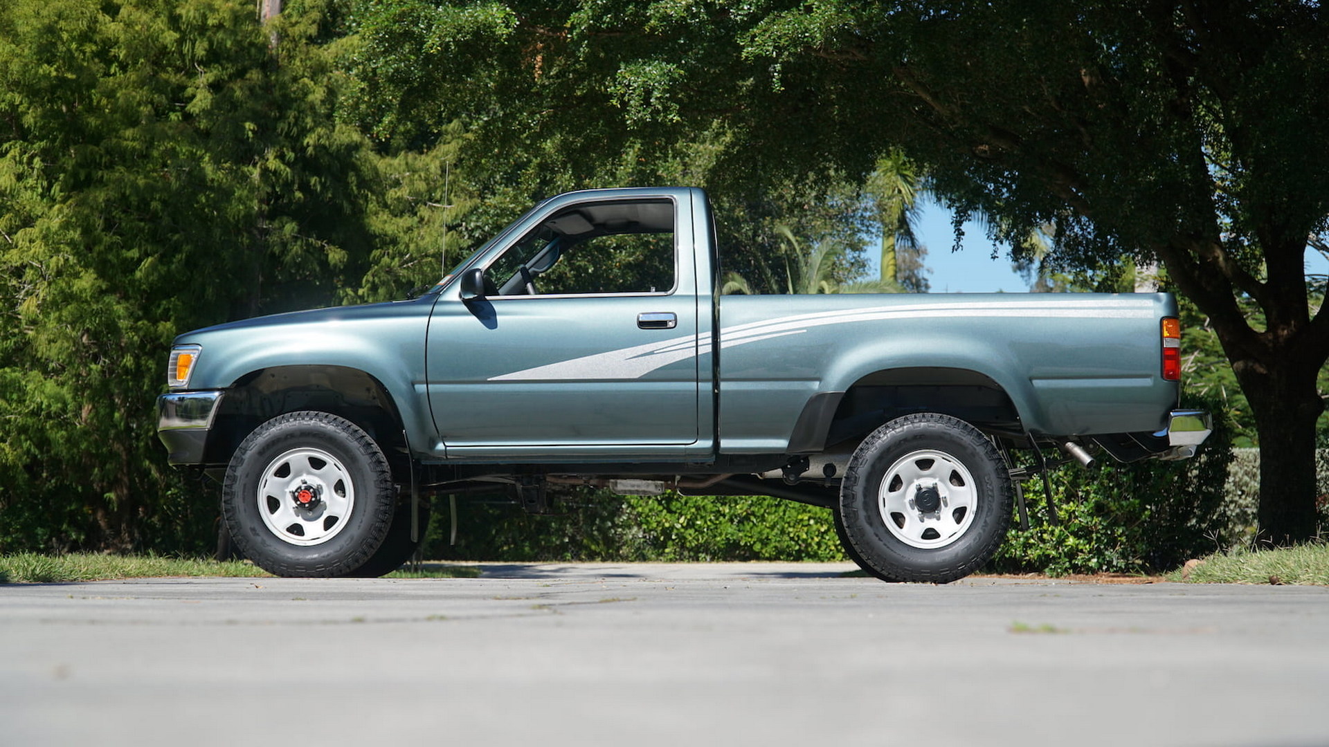Amazing 1993 Toyota Pickup Barn Find With 93 Miles Could Fetch Some Serious Money