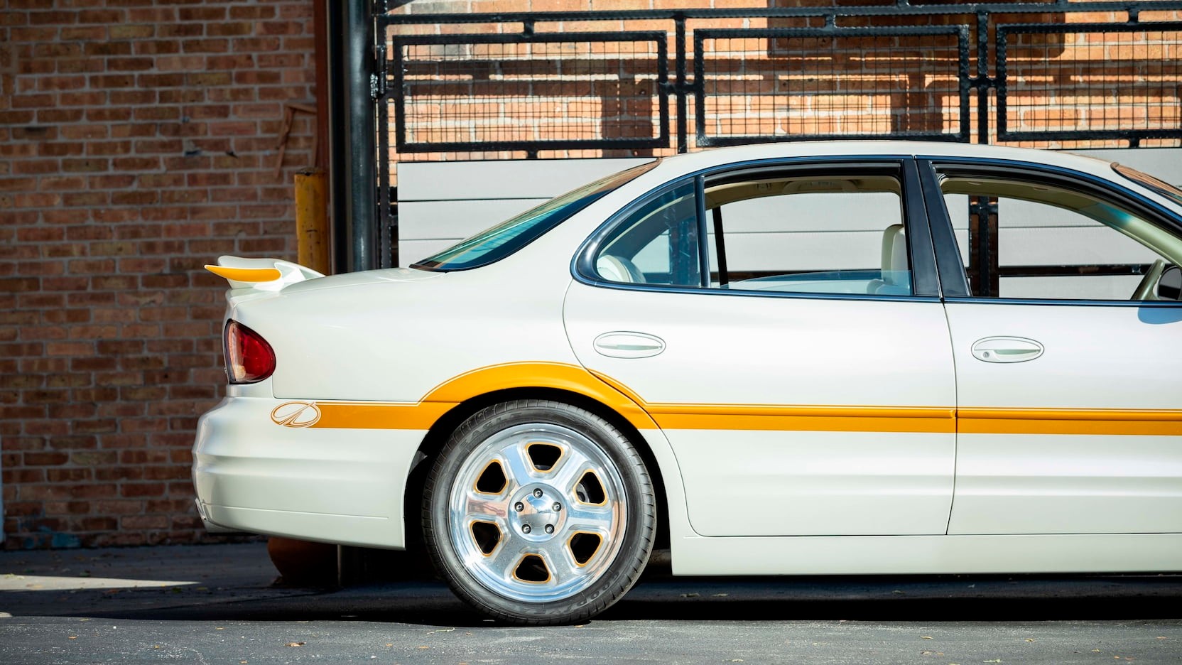 The Final Oldsmobile 442 Is Going Up For Auction, But It’s Really Just A V8-Powered Intrigue