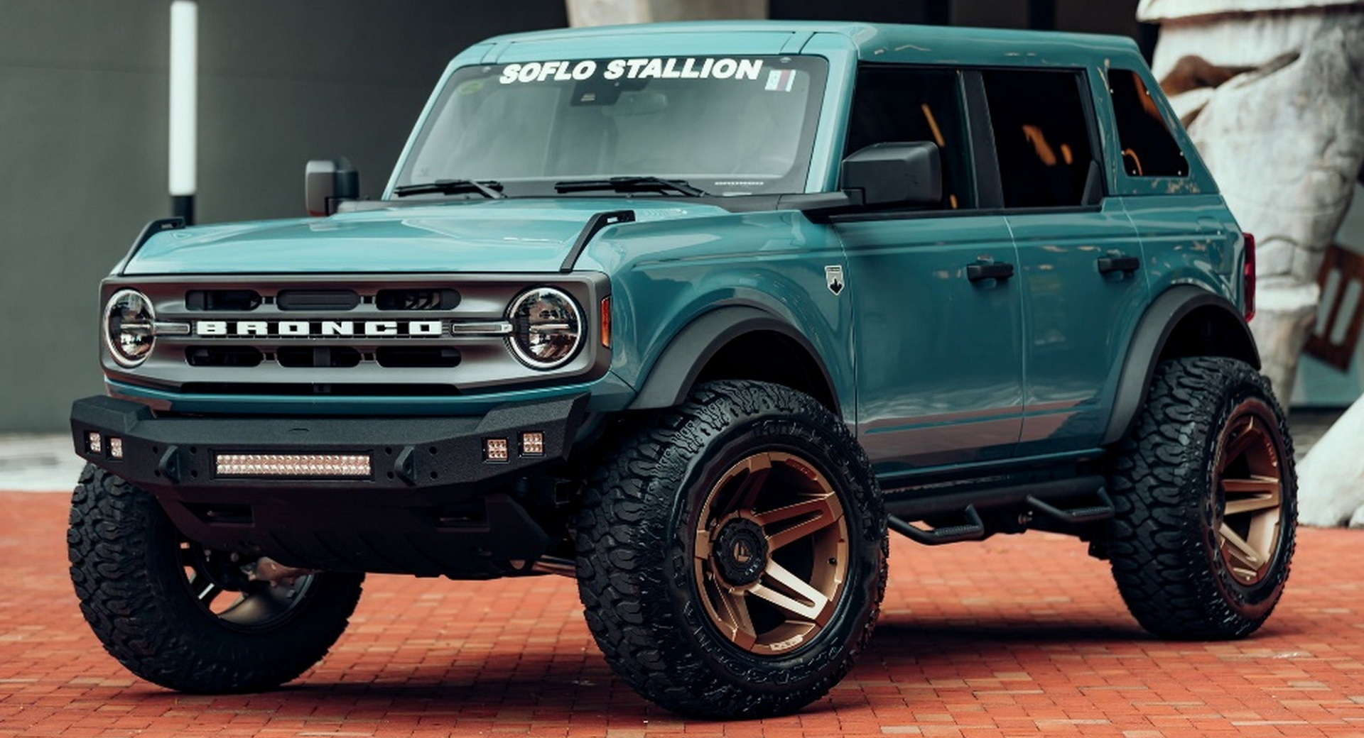 When A Jeep Shop Gets Its Hands On A Ford, The Result Is 700 HP  Coyote-Powered Ford Bronco | Carscoops
