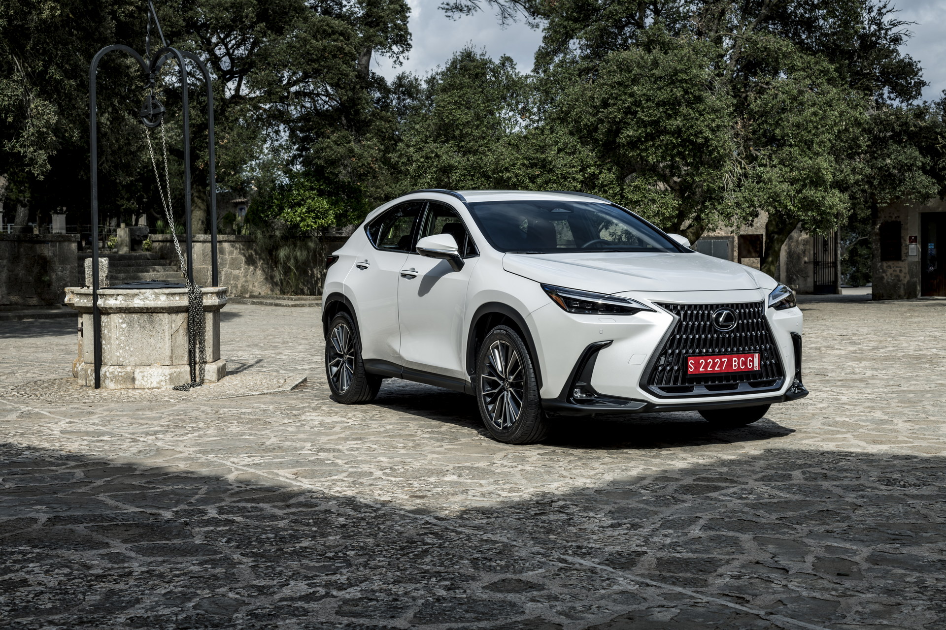 Europe’s 2022 Lexus NX Detailed In Massive Photo Gallery, UK Pricing Revealed
