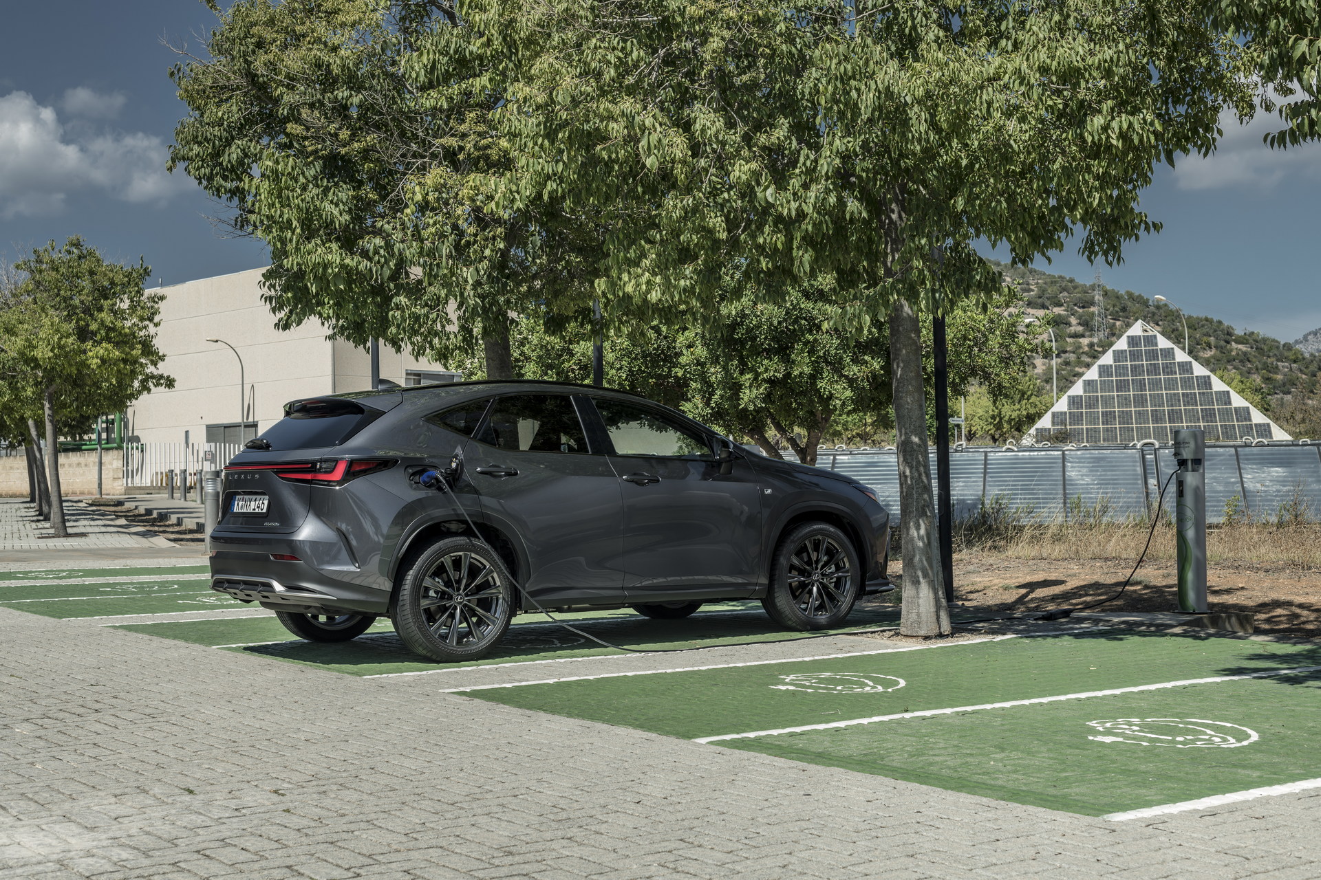 Europe’s 2022 Lexus NX Detailed In Massive Photo Gallery, UK Pricing Revealed