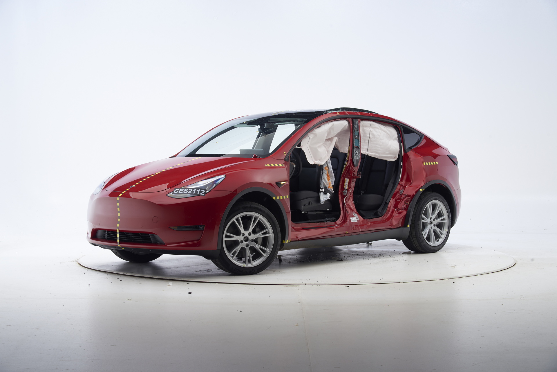 2021-2022 Tesla Model Ys, Model 3s Built After Radar Removal Earn IIHS Top Safety Pick+ Award