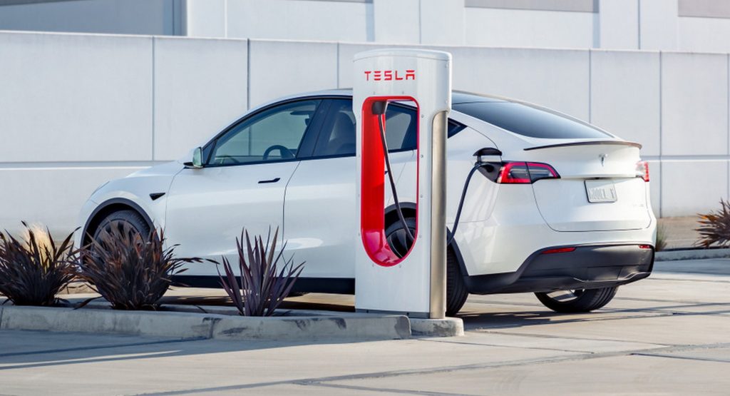  Tesla Steps Up Its Game Against Gas Car Owners From ICEing Supercharger Spots In China