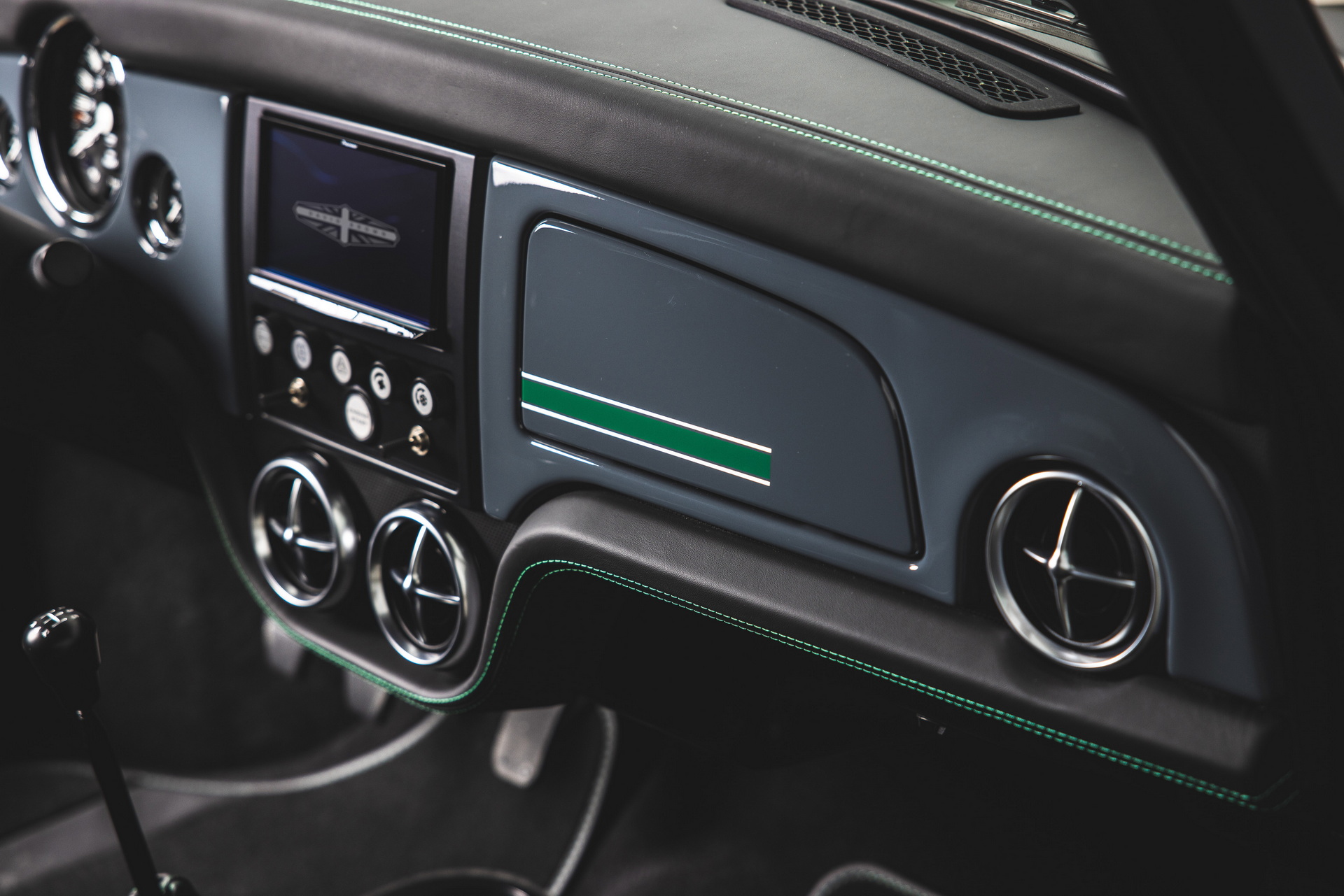 David Brown Automotive Delivers Its Very First Mini Remastered Oselli Edition