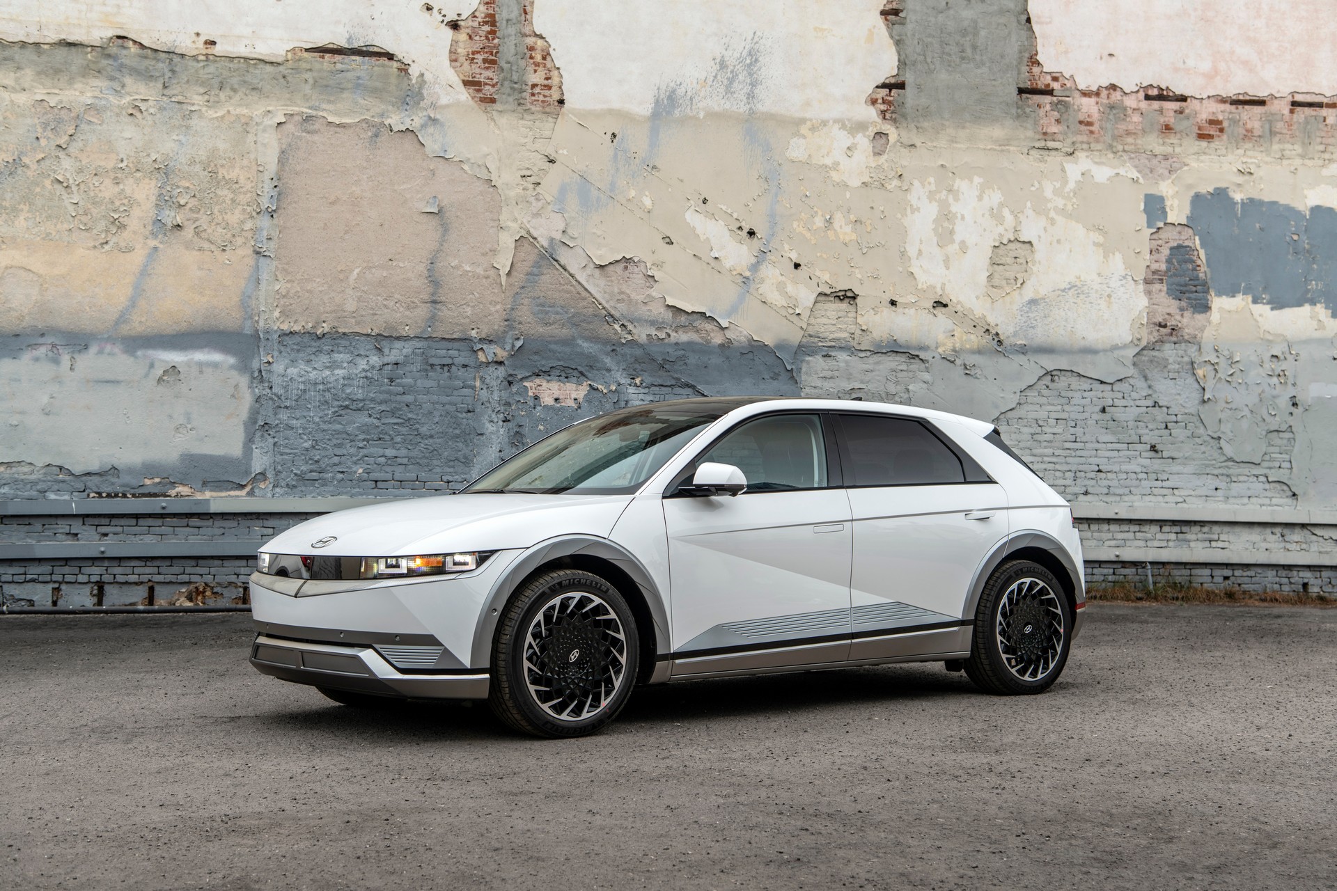 2022 Hyundai Ioniq 5 Offers EPA-Estimated Range Of Up To 303 Miles