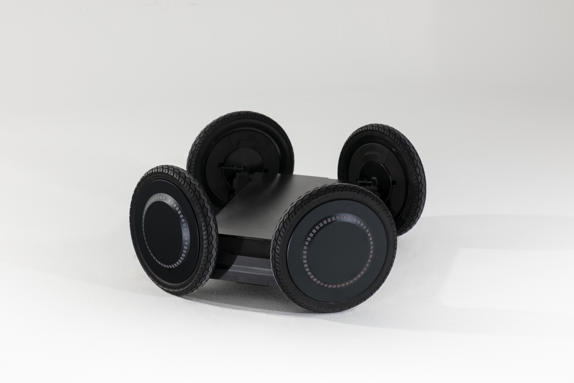 Like All Eccentrics, Hyundai’s New Mobile Eccentric Droid May Be Going Into The Film Business