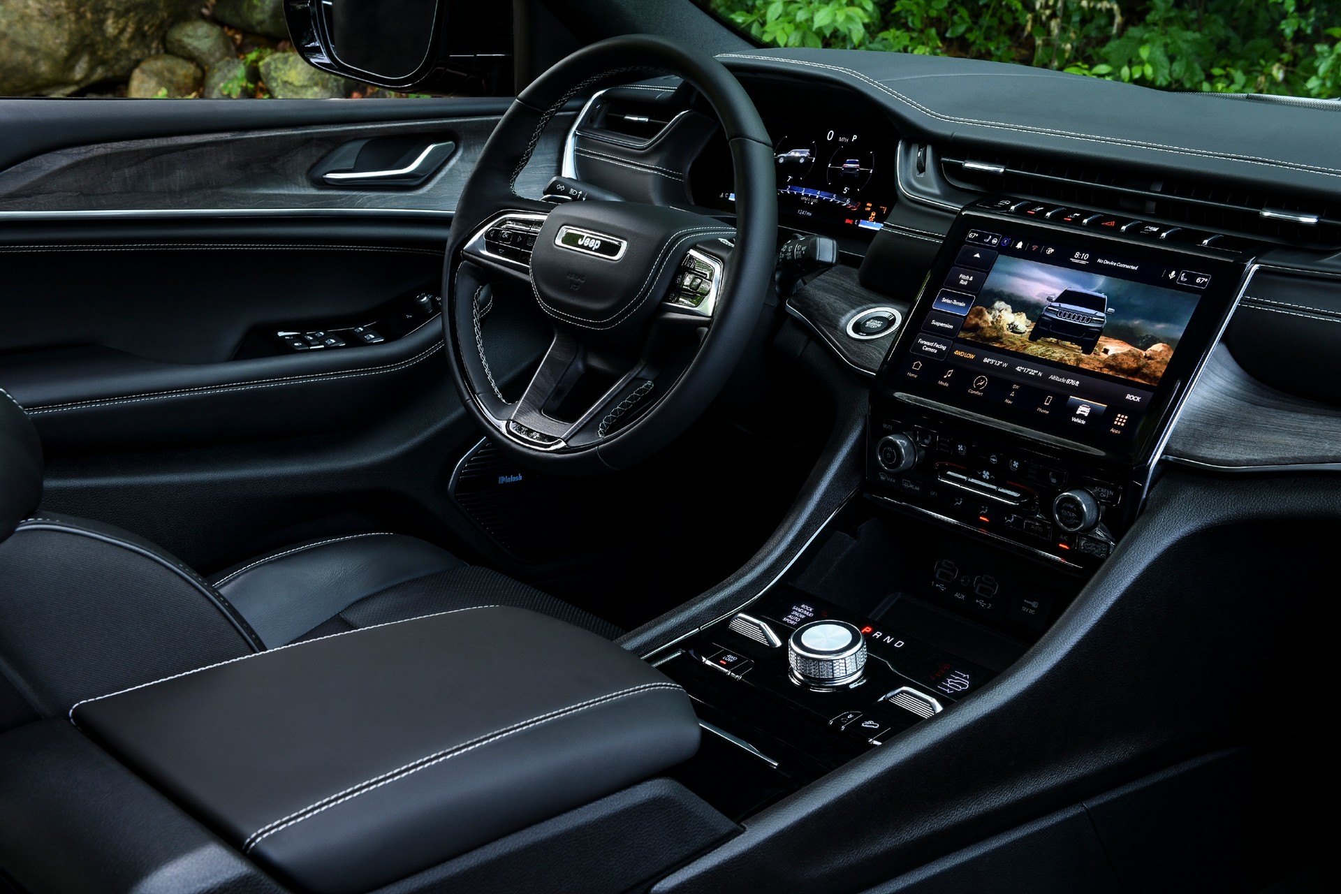 2022 Jeep Grand Cherokee L Gains Front Passenger Display And Amazon Fire TV