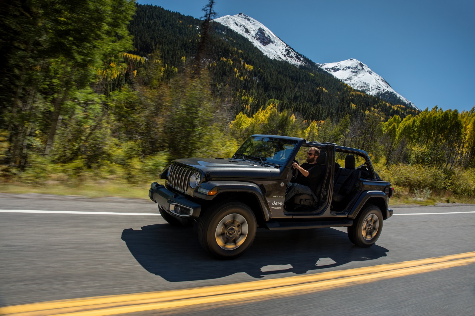 2022 Jeep Wrangler And Gladiator Gain Additional Equipment, Available 100:1 Crawl Ratio