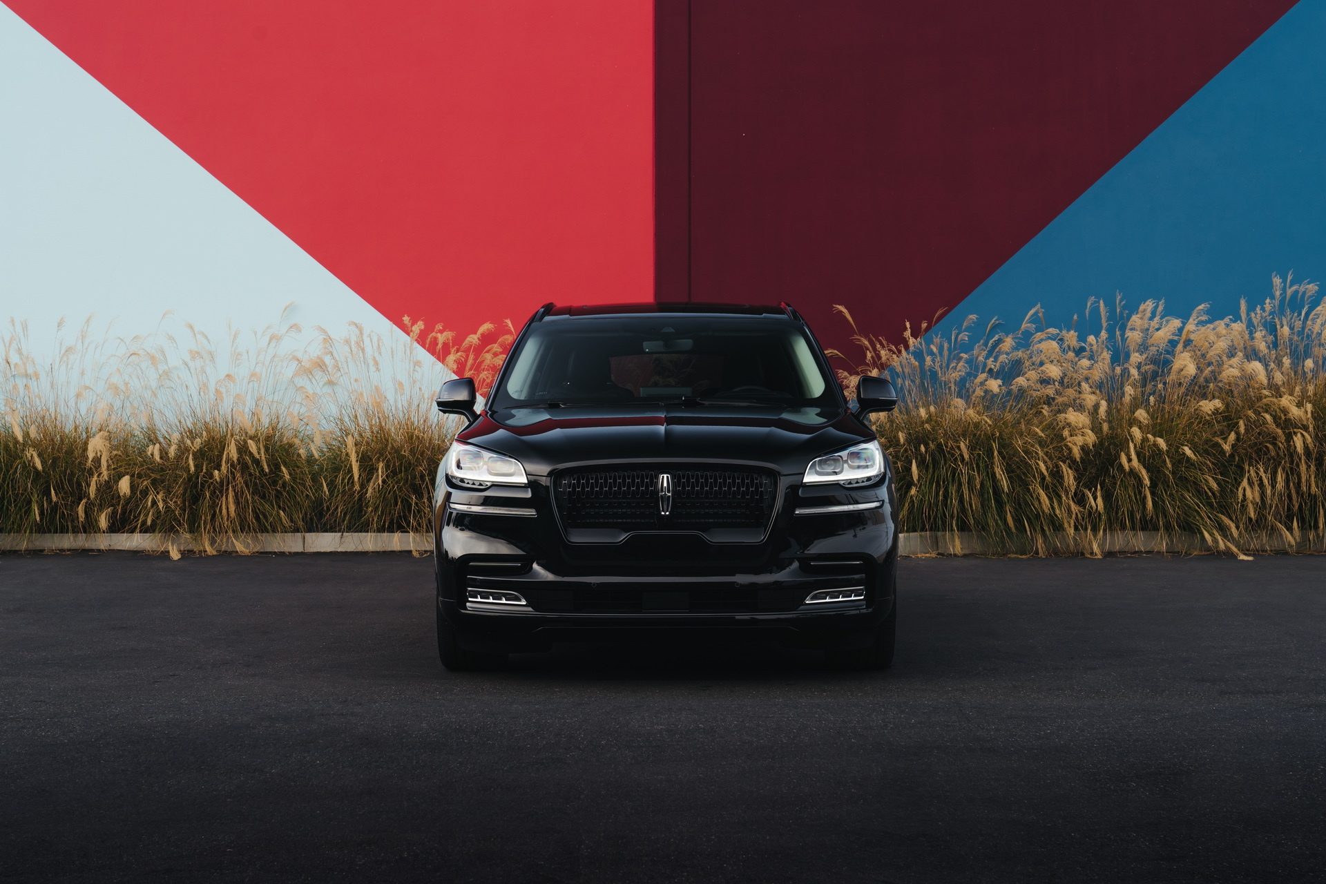 Lincoln Aviator Gets New Jet Appearance Package To Make Brightwork Black