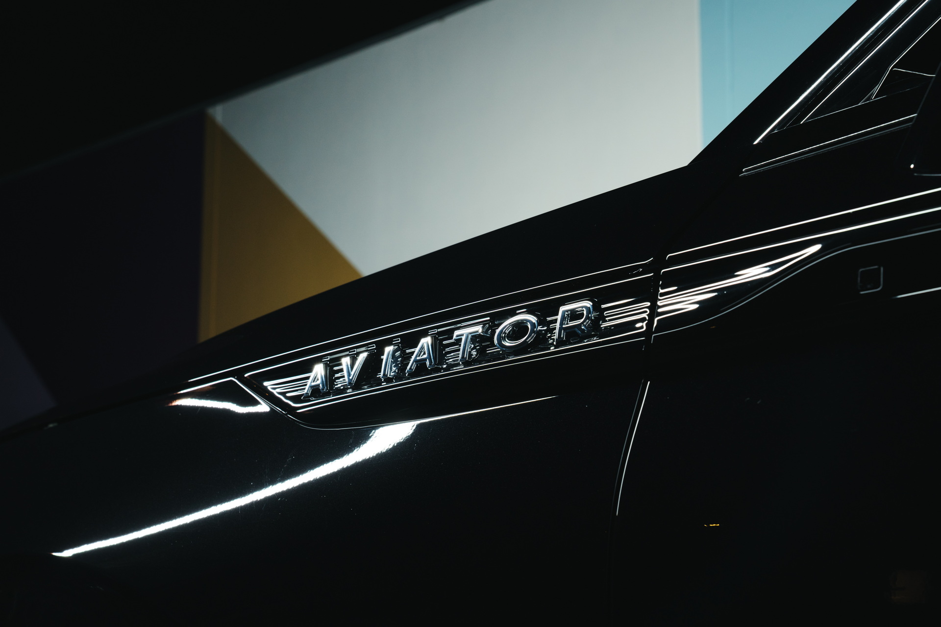 Lincoln Aviator Gets New Jet Appearance Package To Make Brightwork Black