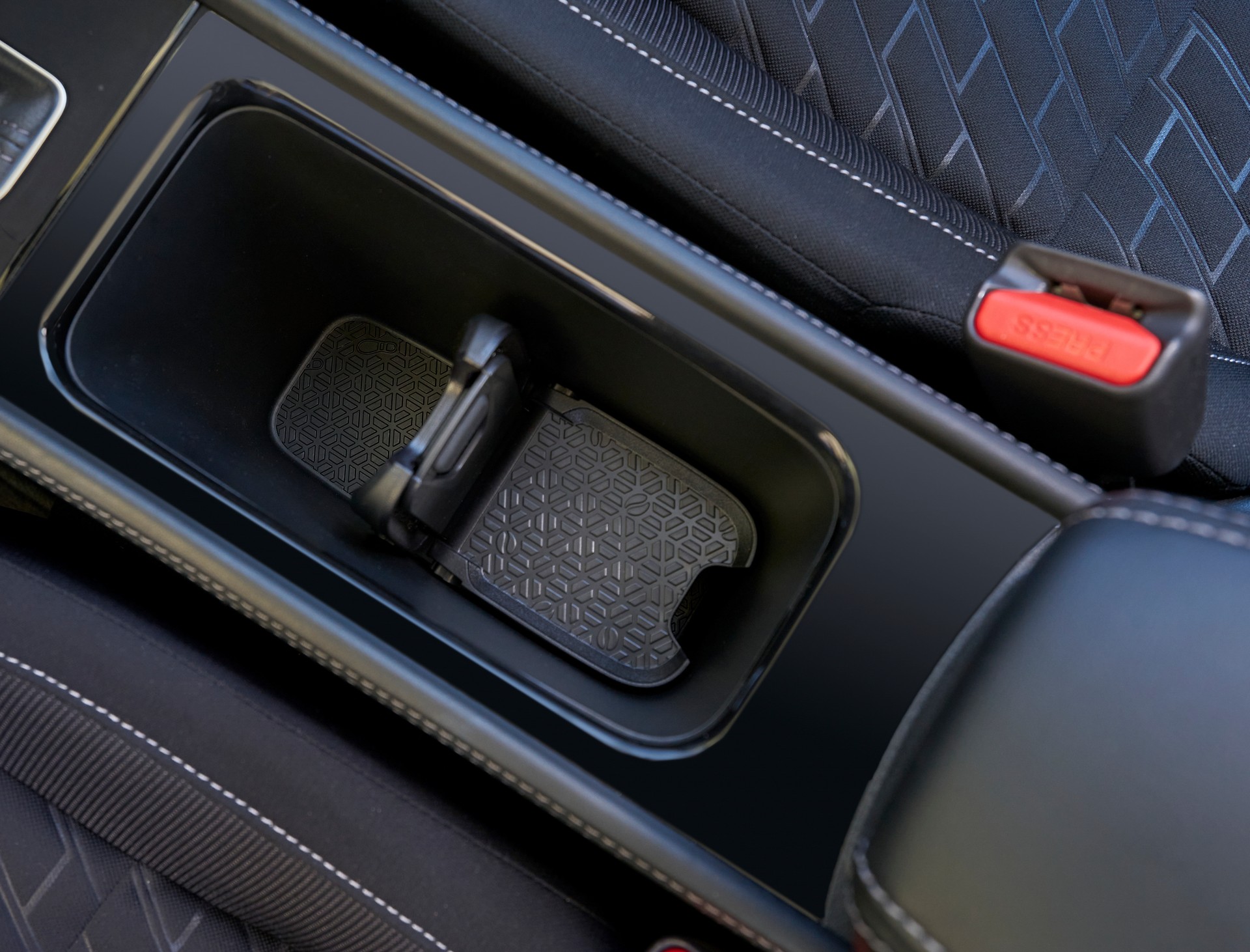 The 2022 Nissan Kicks Is Still Kicking Around, Just With Higher Prices